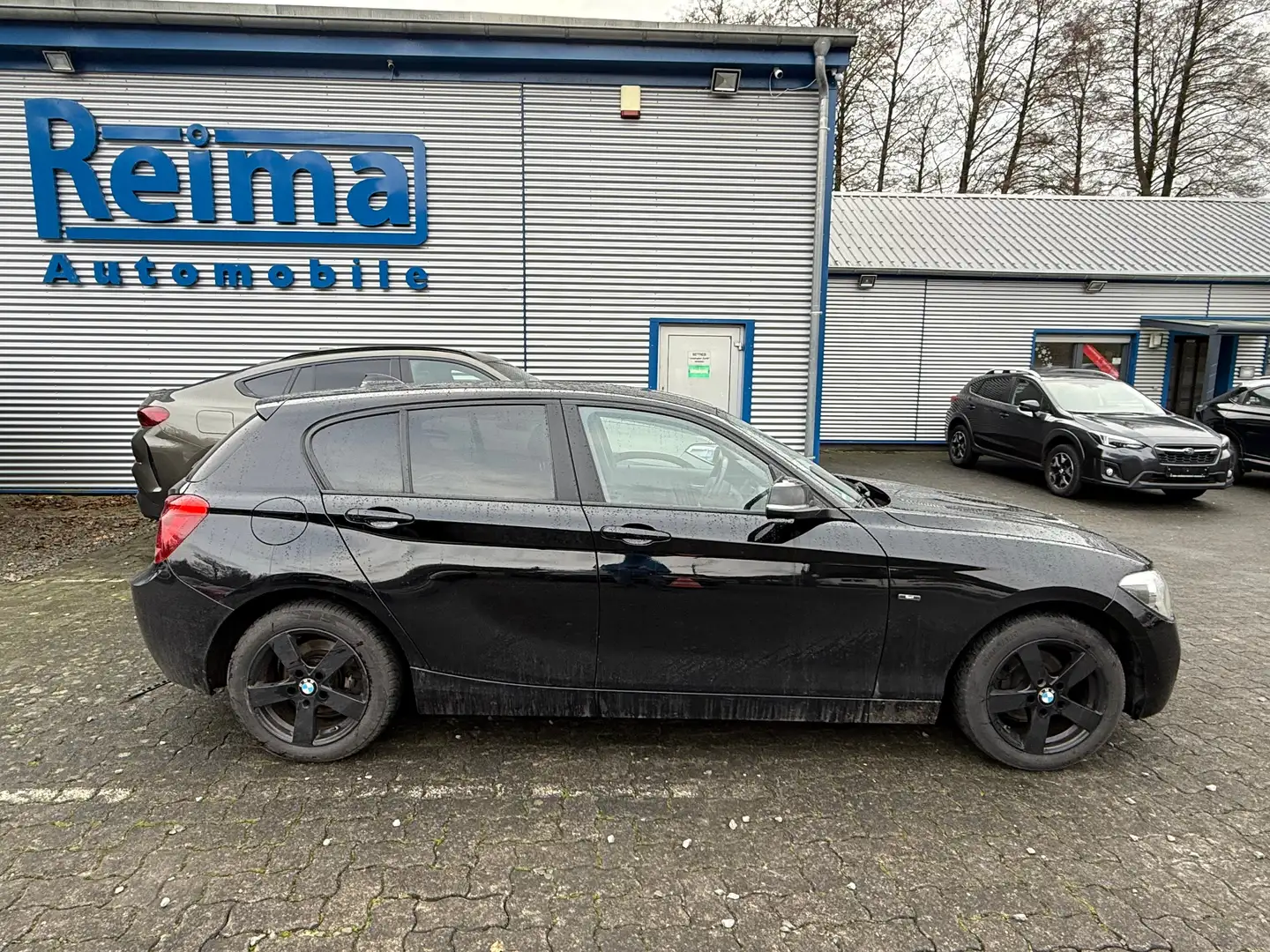 BMW 116 116 d, 5-türig, Sport, Navi Schwarz - 1