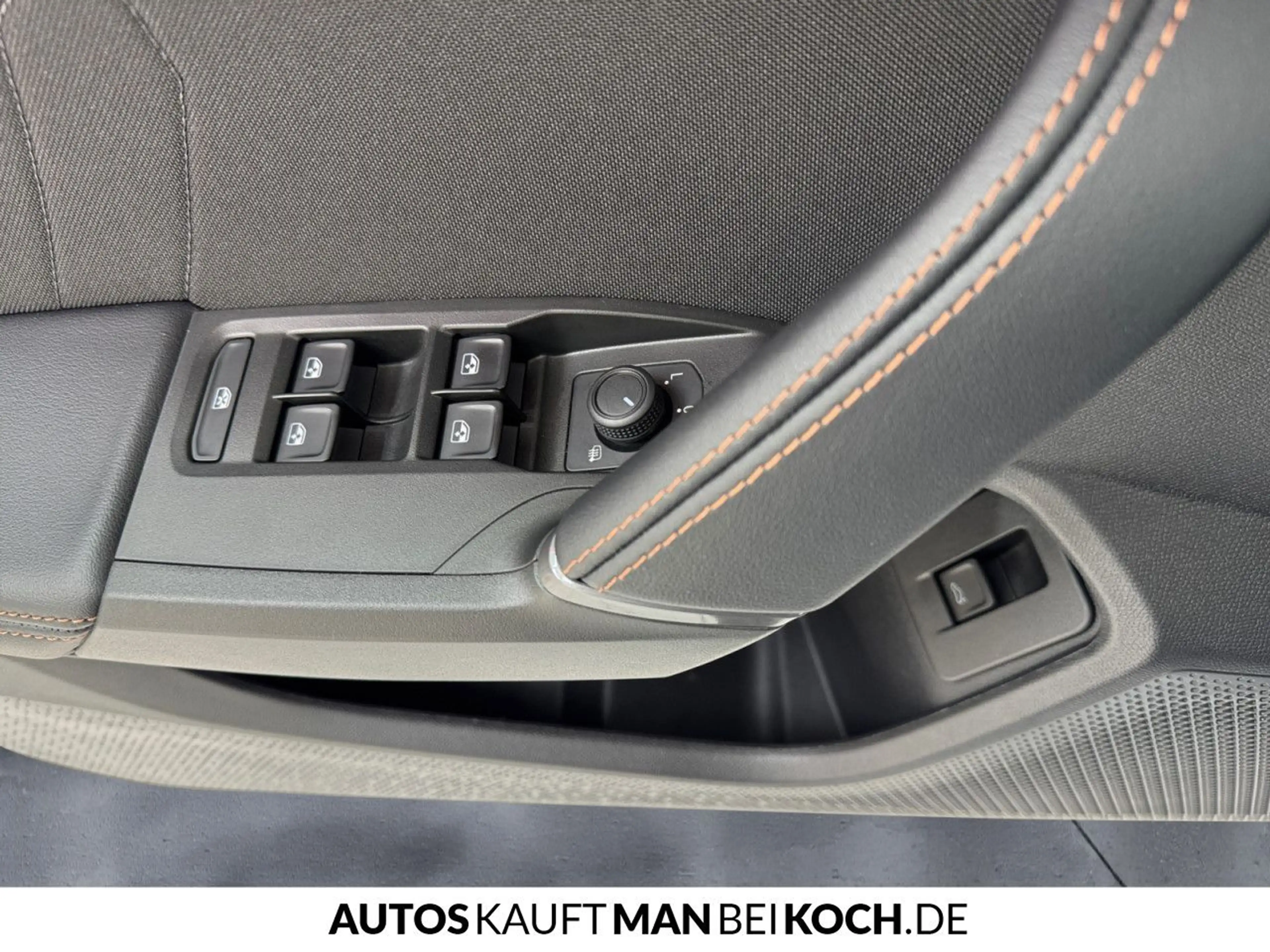 CUPRA Leon Sportstourer 2.0 TDI DSG ACC NAVI LED — photo 14