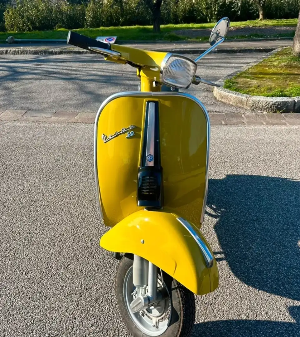 Vespa S 50 Jaune - 1