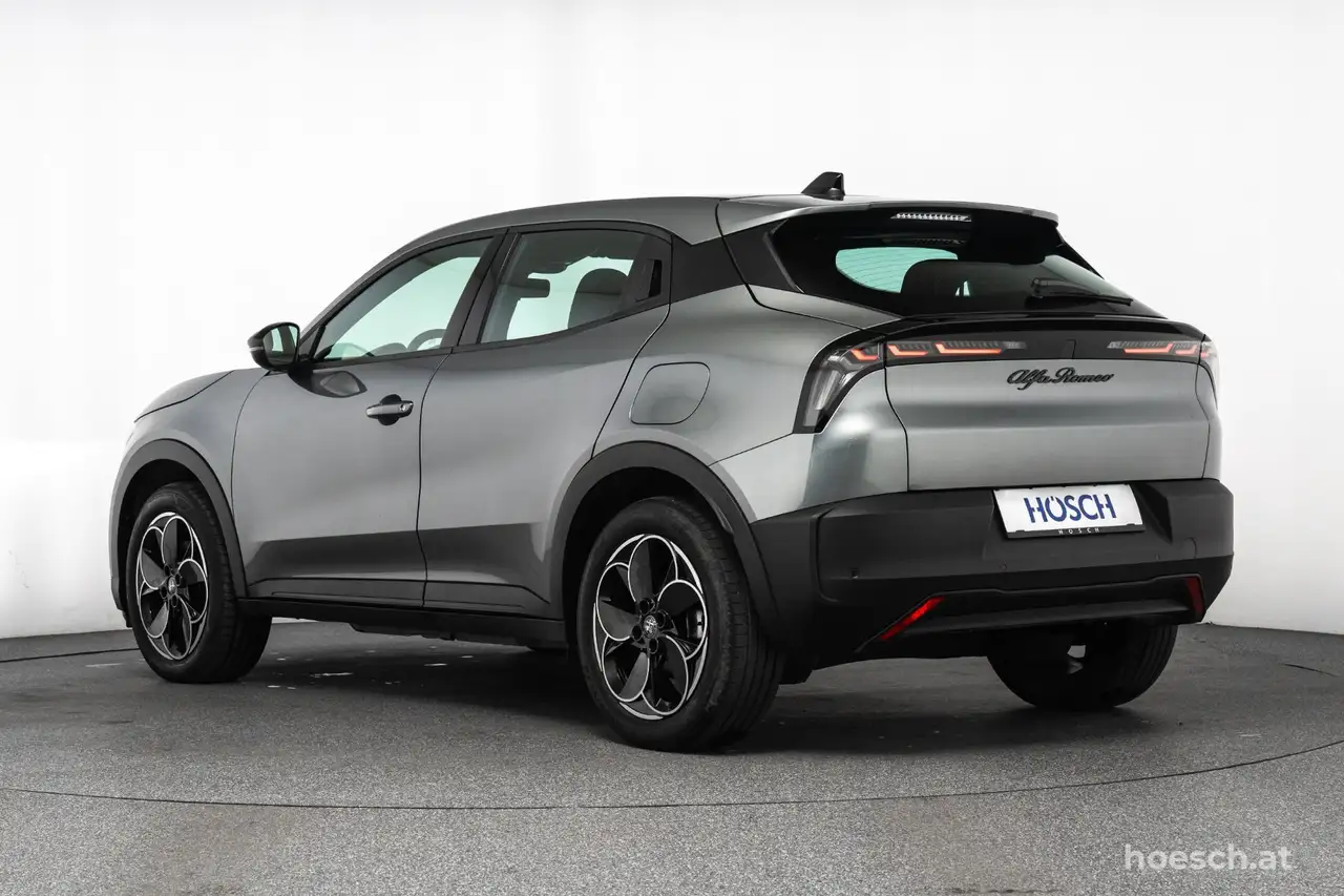 Alfa Romeo Junior 2025