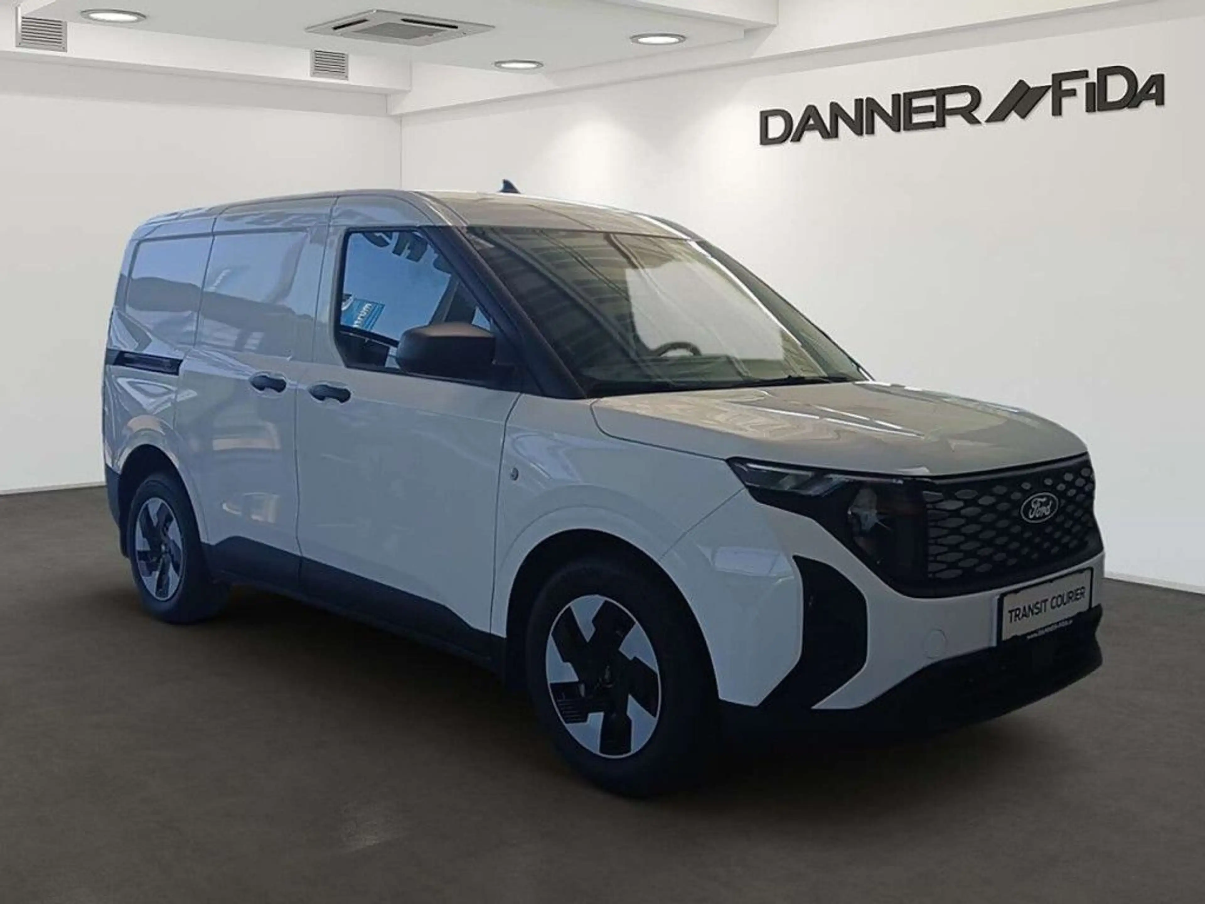 Ford Transit Courier Trend Elektro 136 PS — photo 2