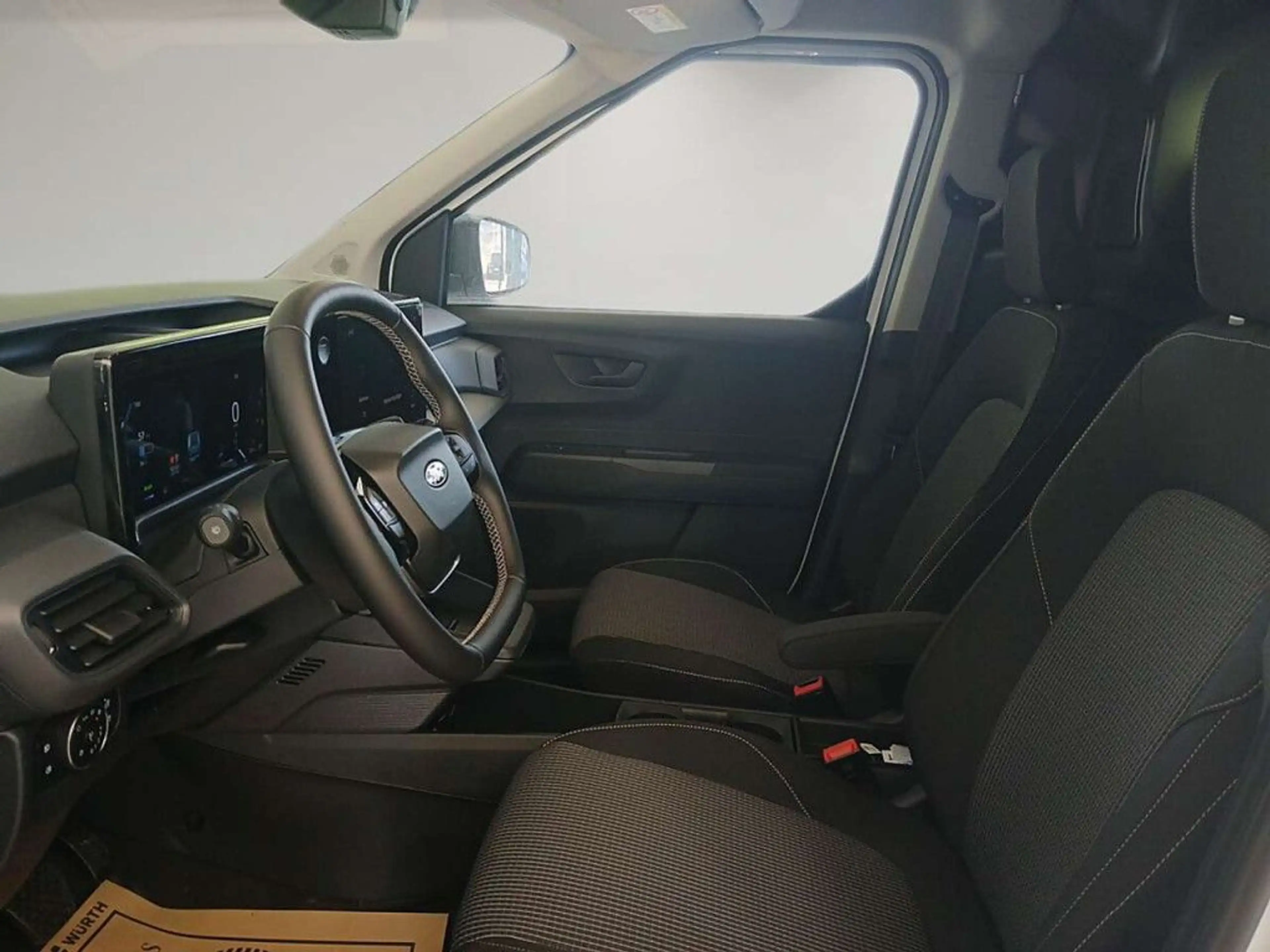 Ford Transit Courier Trend Elektro 136 PS — photo 11