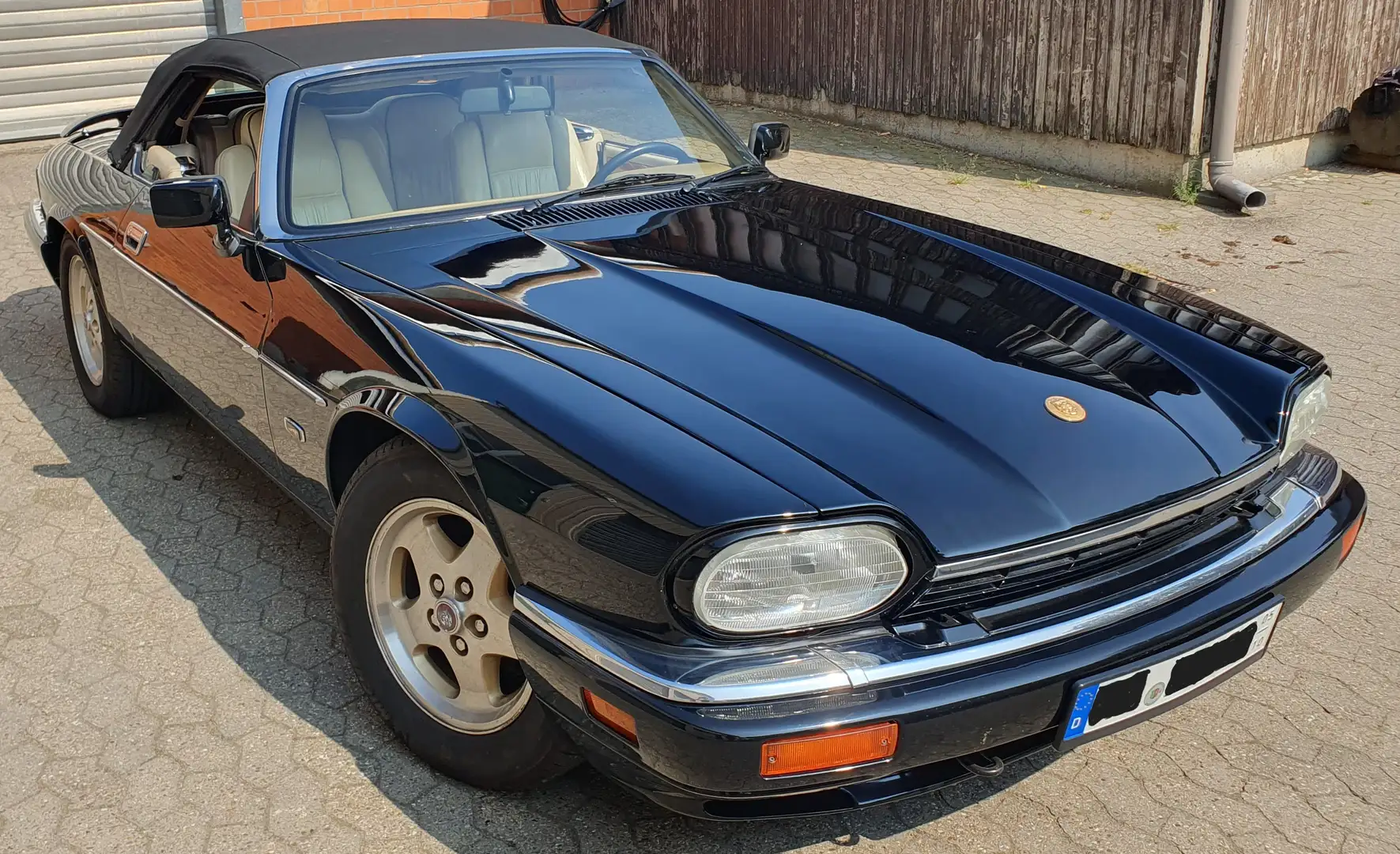 Jaguar XJS XJS V12 6.0 Automatik 2+2 Convertible,H-Zulassung Noir - 2