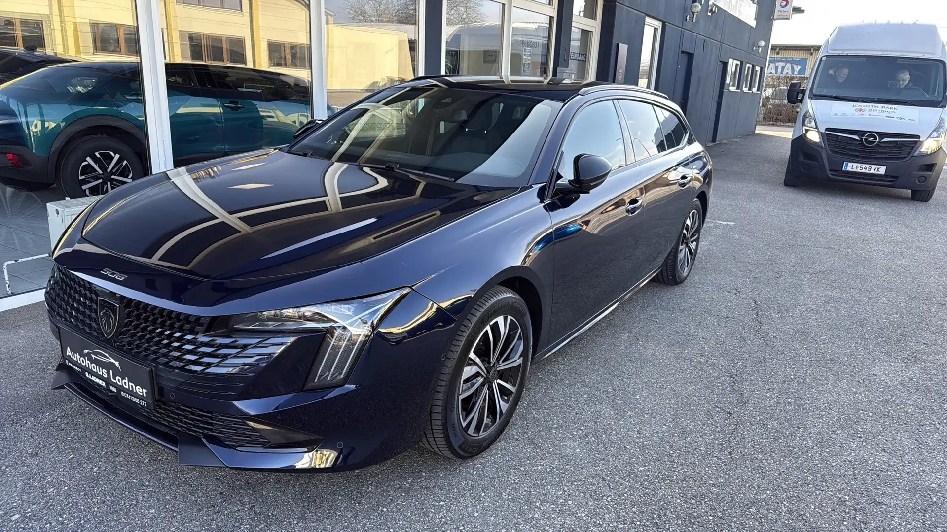 Peugeot 508 SW Allure 1,5 BlueHDi 130 EAT8 Blau - 1