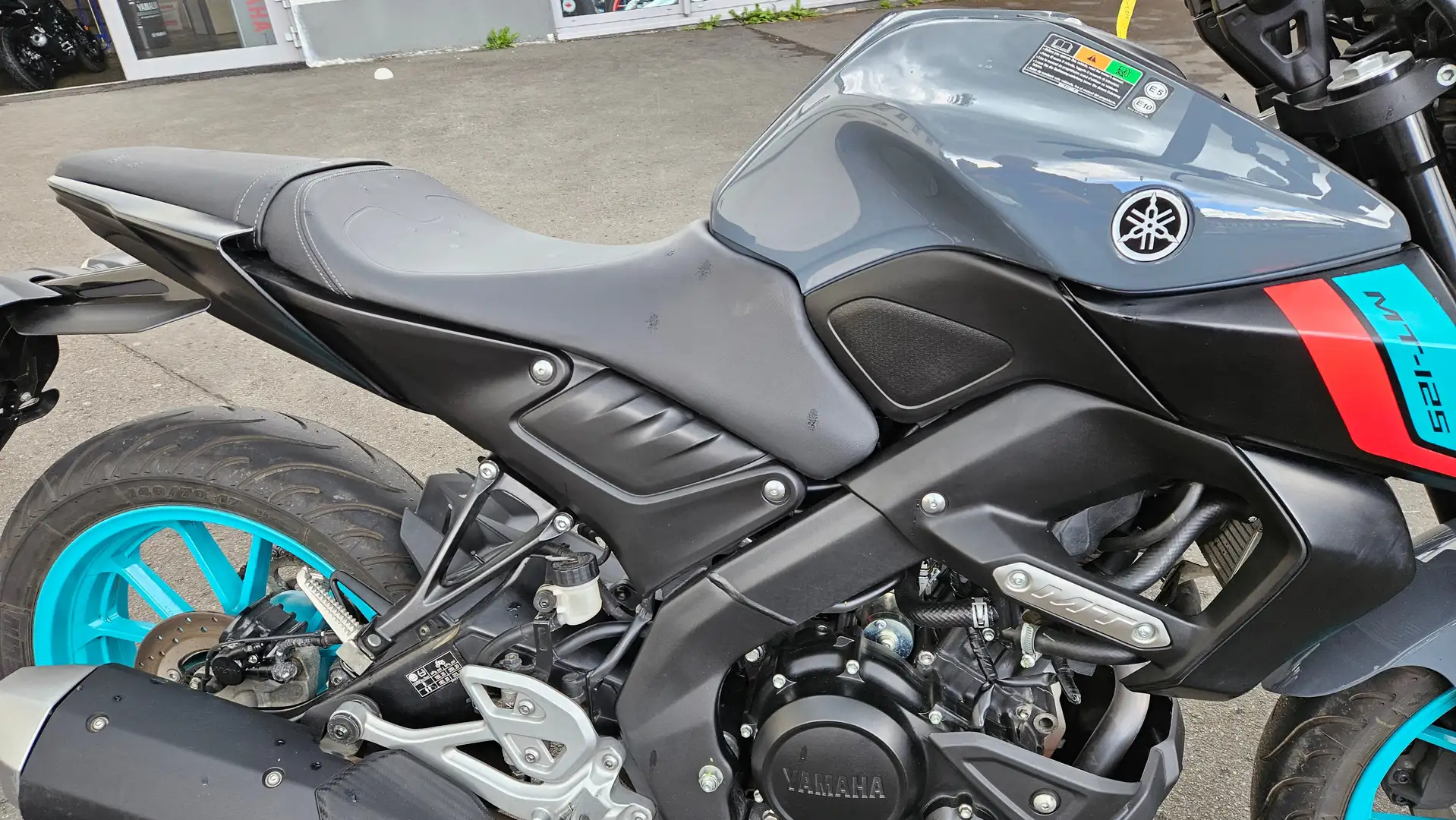 Yamaha MT-125 Grau - 1