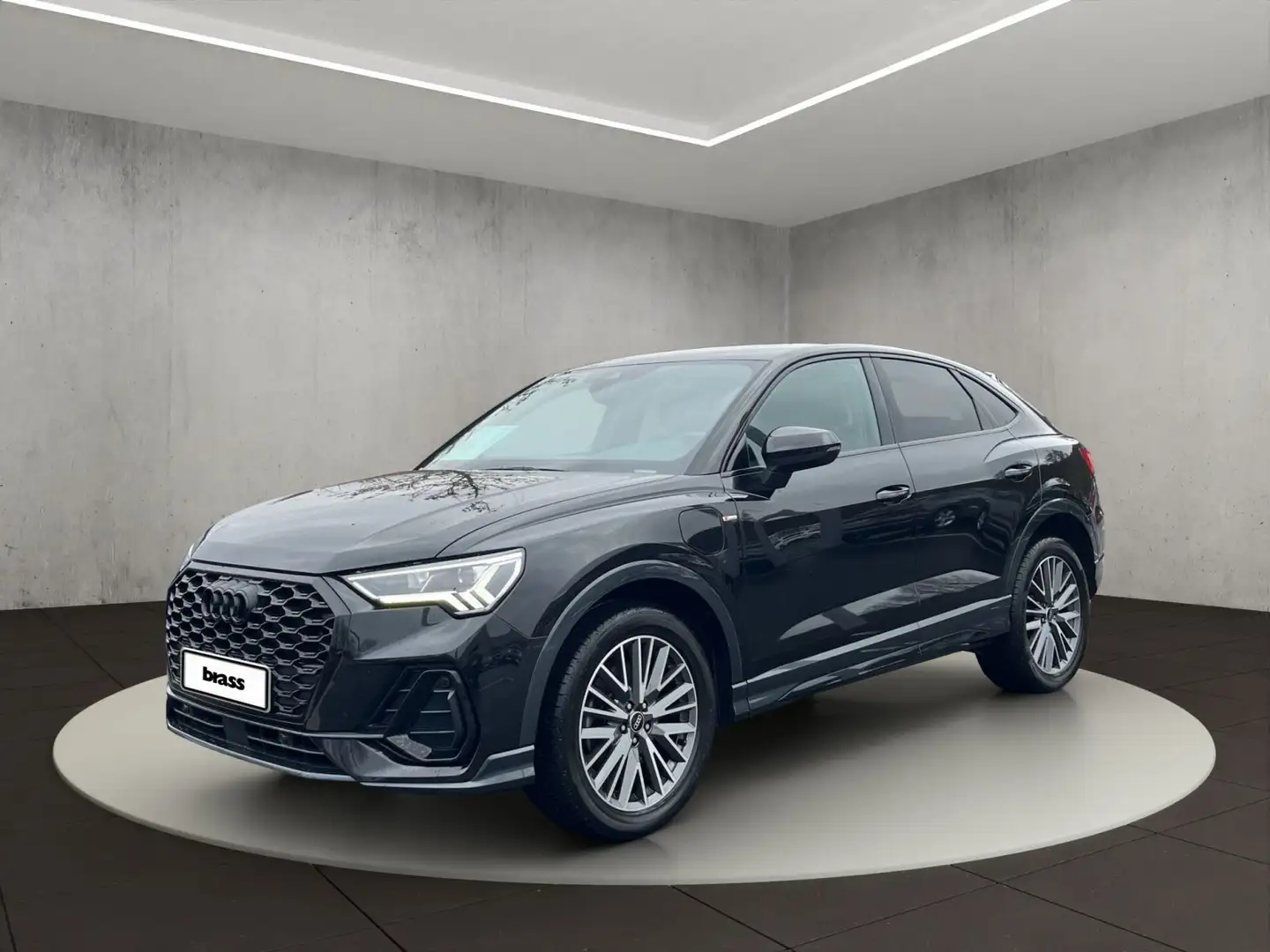 Audi Q3 S line 45 TFSIe S tronic Schwarz - 1