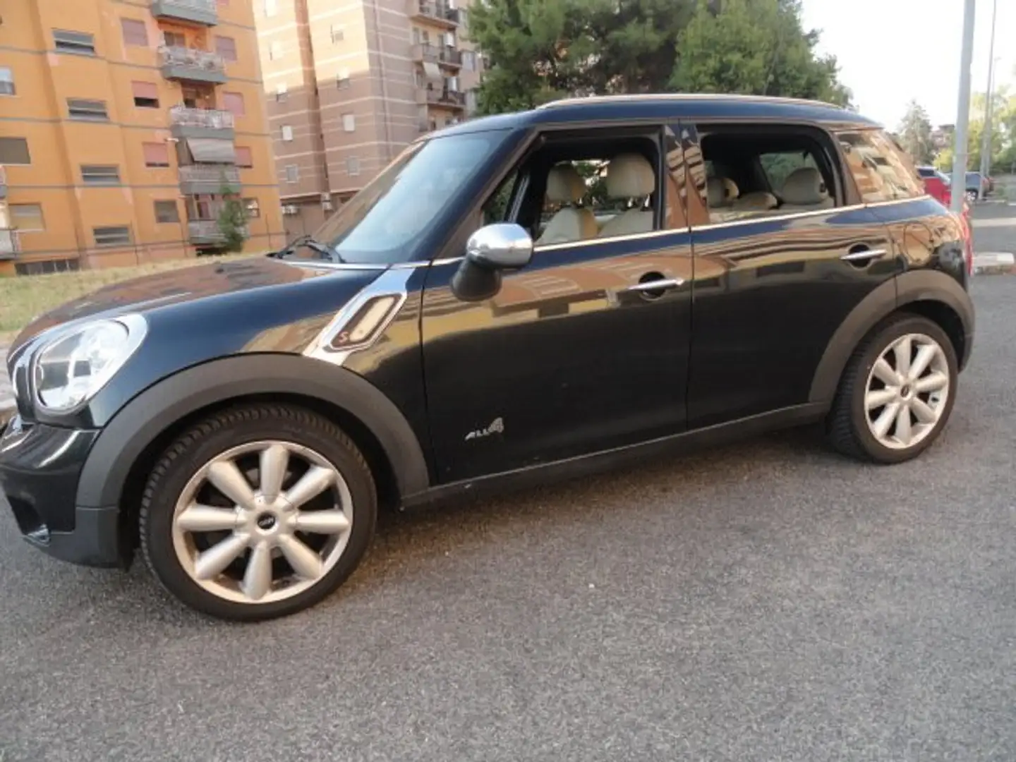 MINI Cooper SD Countryman ALL4 Чорний - 1