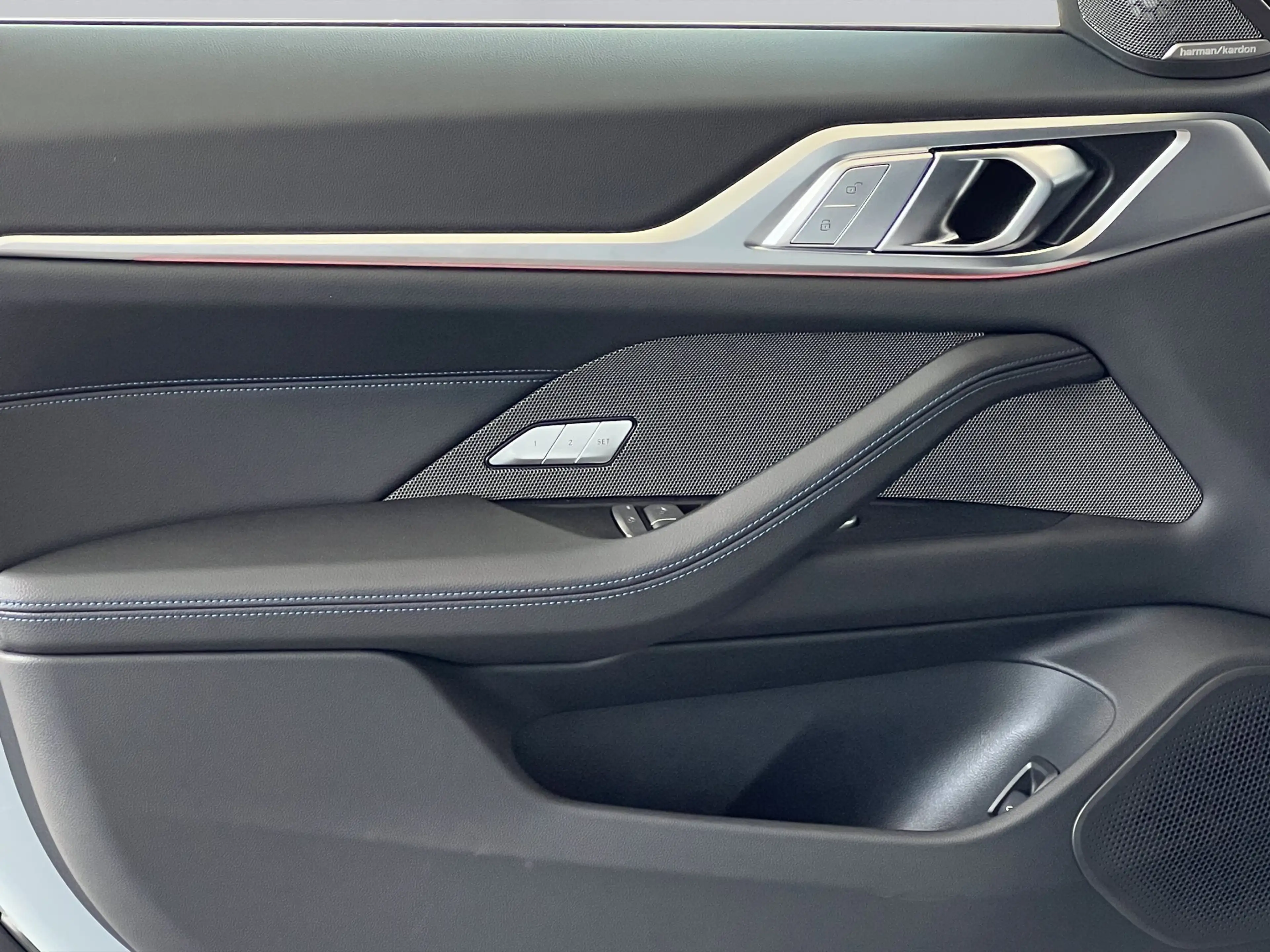 BMW i4 xDrive40 M Sportpaket Pro NAVI LED eGSD AHK HUD — photo 14