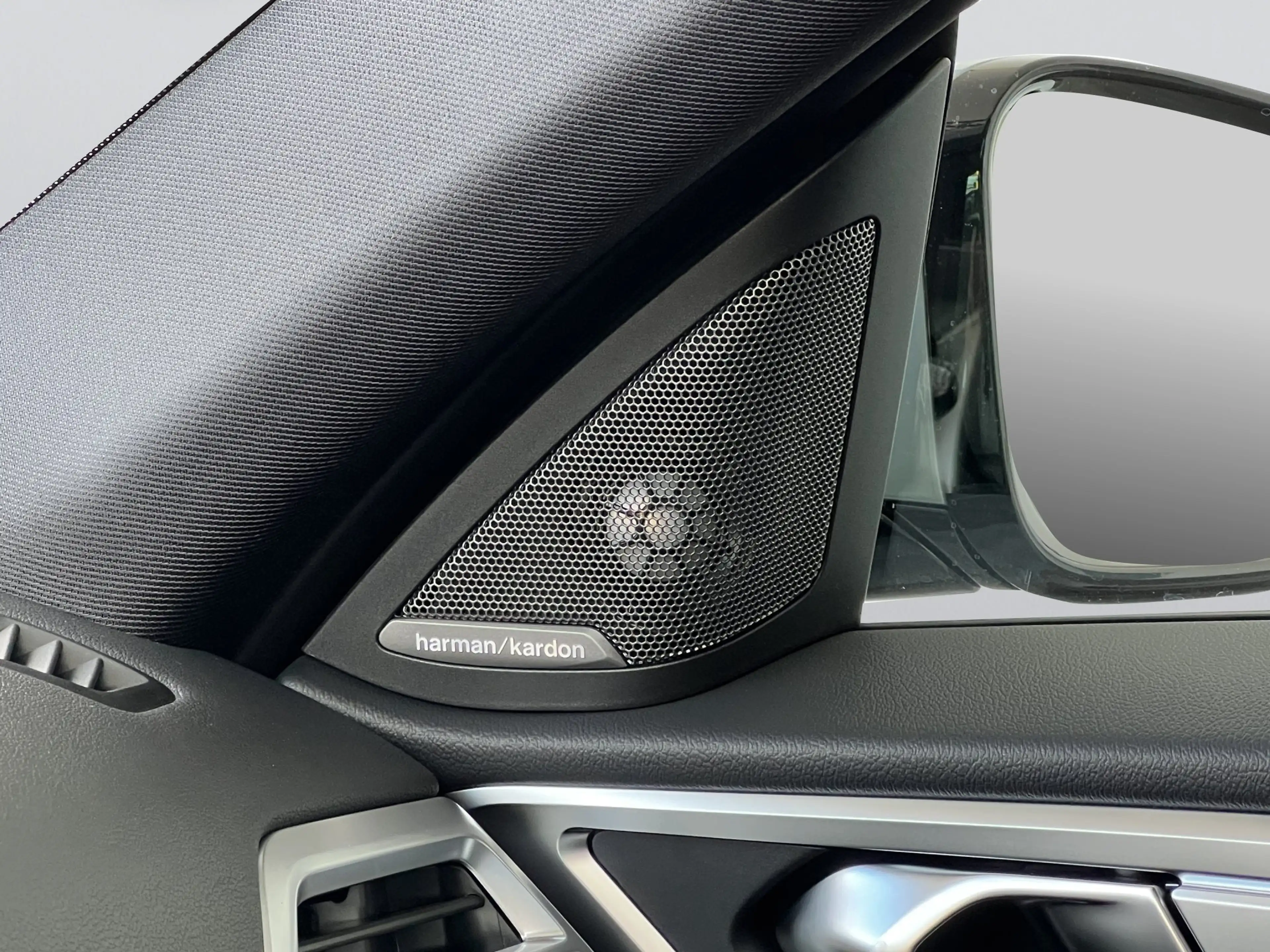 BMW i4 xDrive40 M Sportpaket Pro NAVI LED eGSD AHK HUD — photo 11