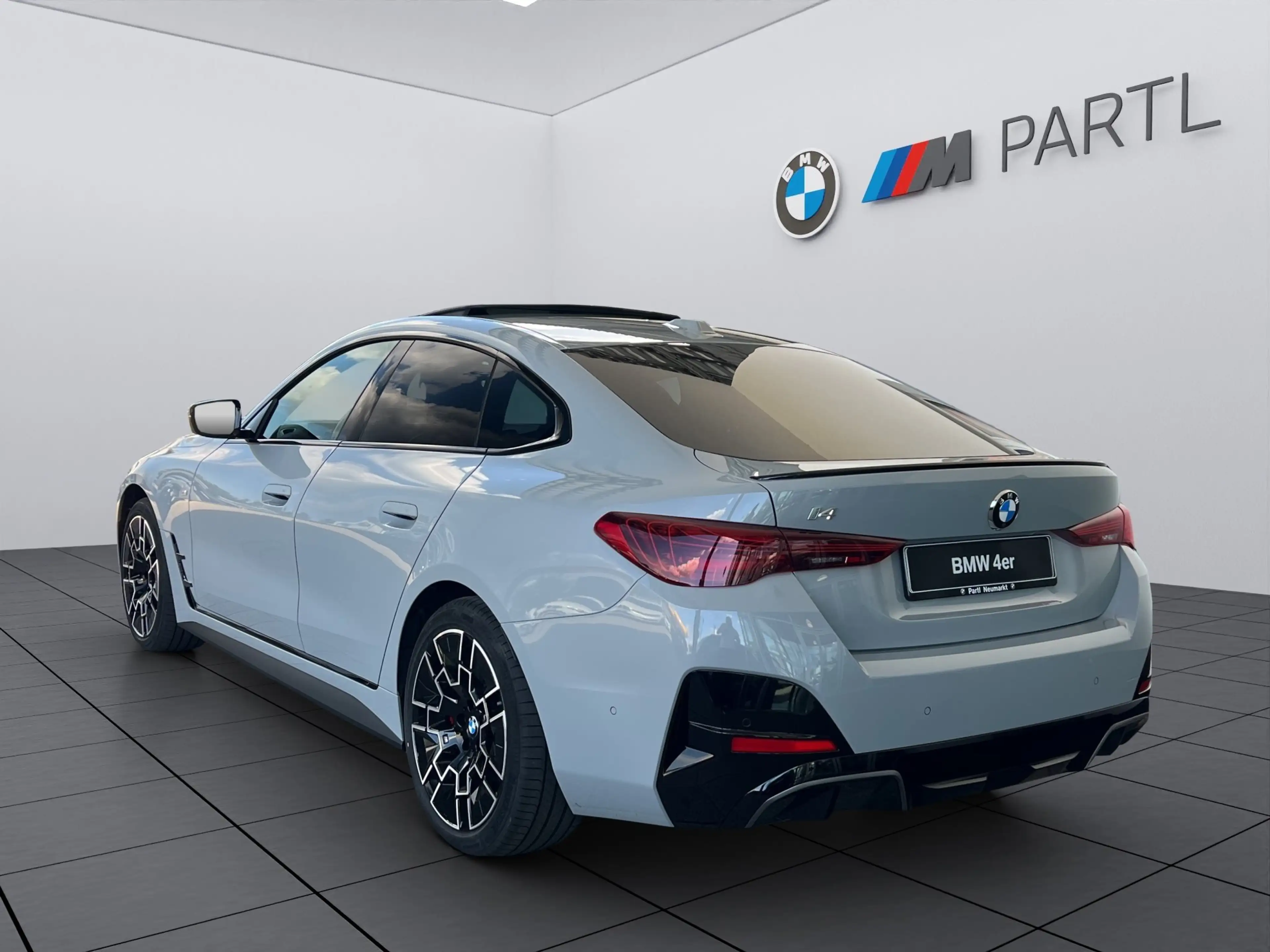 BMW i4 xDrive40 M Sportpaket Pro NAVI LED eGSD AHK HUD — photo 3