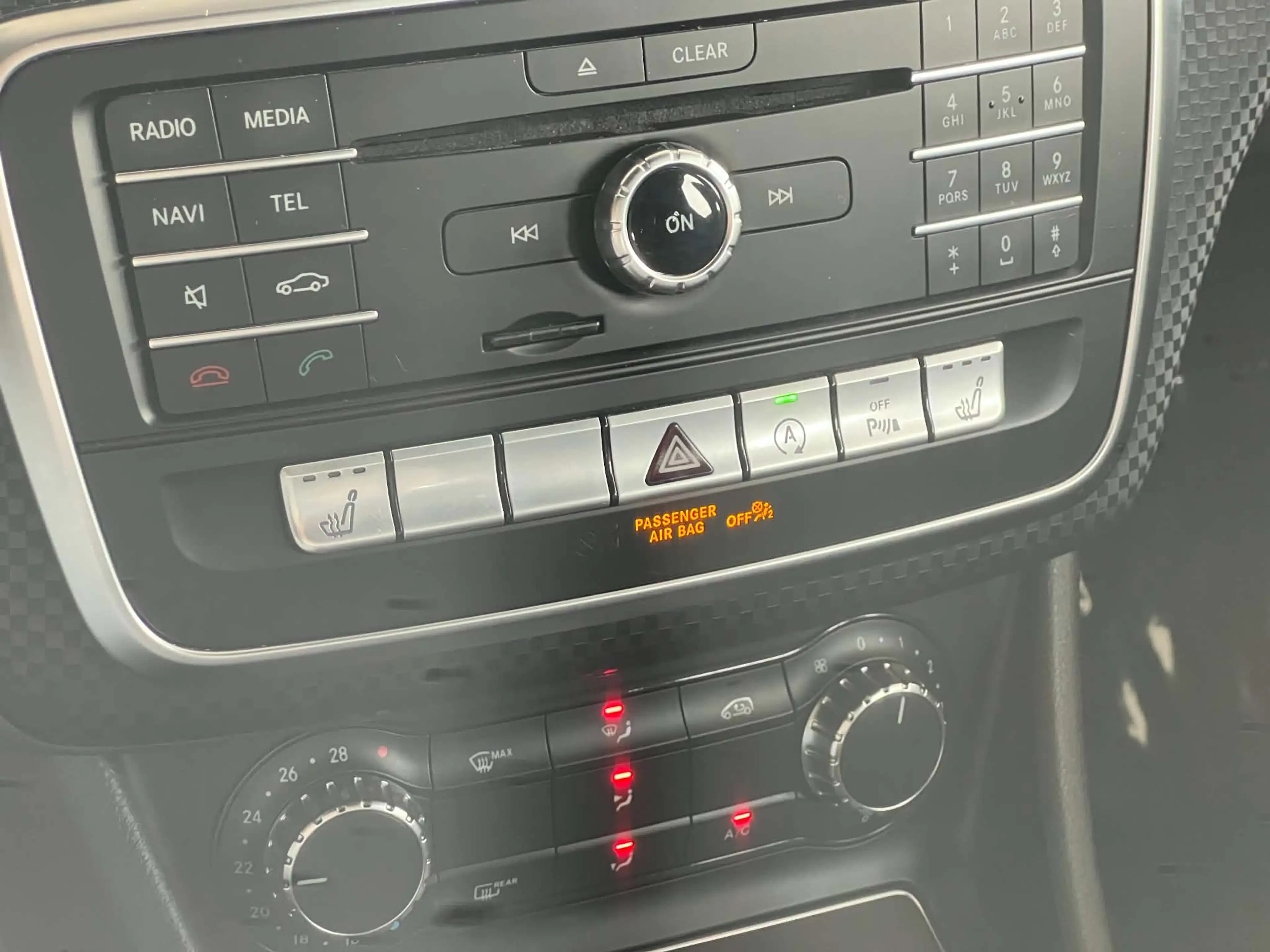 Mercedes-Benz A 180 urban handgeschakeld 2018 verwarmde zetels vooraan GPS PTS — photo 6