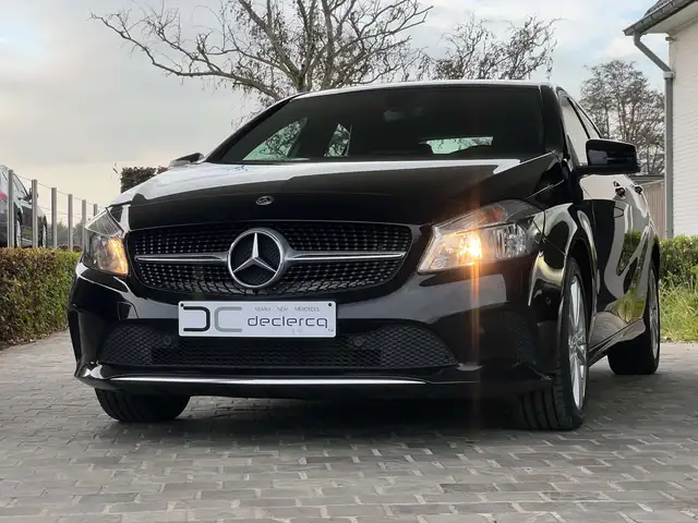 Mercedes-Benz A 180 urban handgeschakeld 2018 verwarmde zetels vooraan GPS PTS
