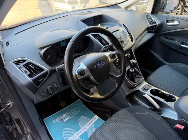 Ford C-Max view 10