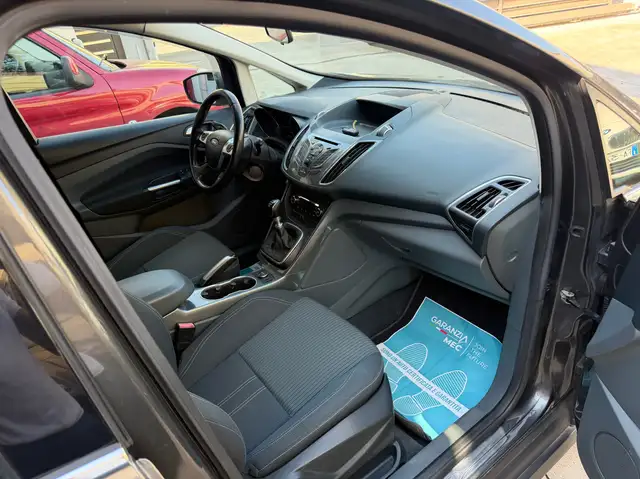 Ford C-Max view 14