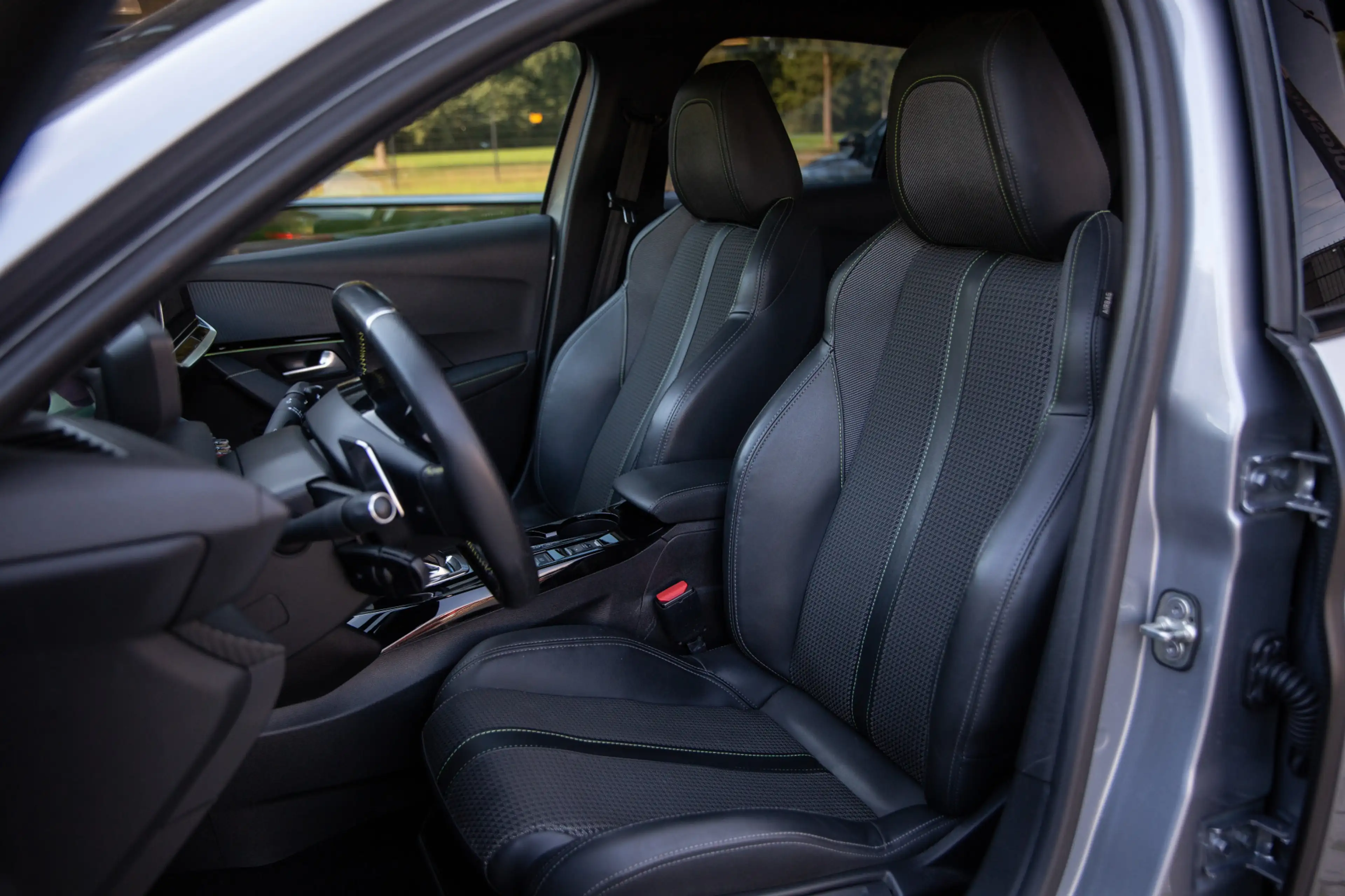 Peugeot 208 1.2 PureTech GT-Line , Cruise control, Achteruitri — photo 3
