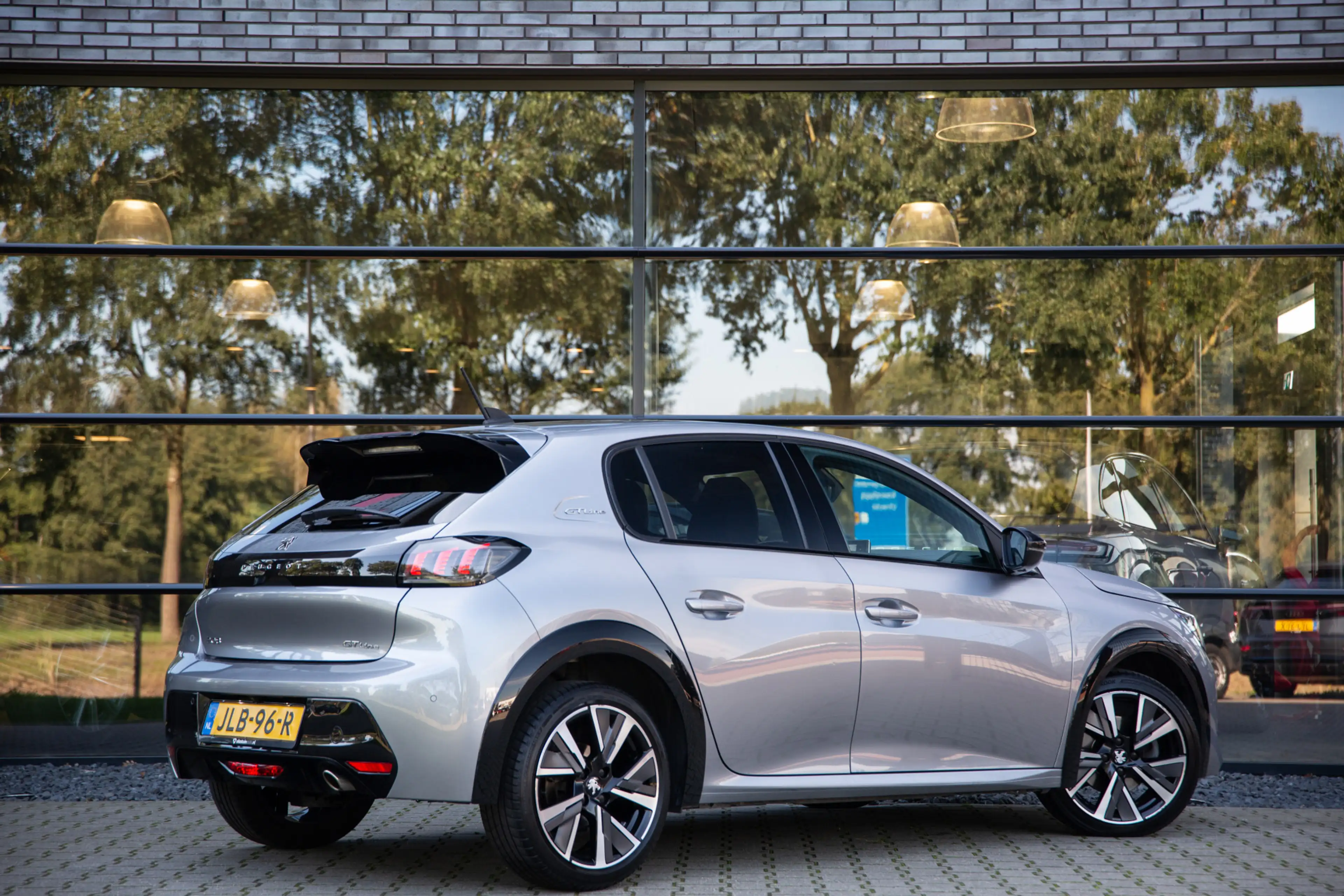 Peugeot 208 1.2 PureTech GT-Line , Cruise control, Achteruitri — photo 2