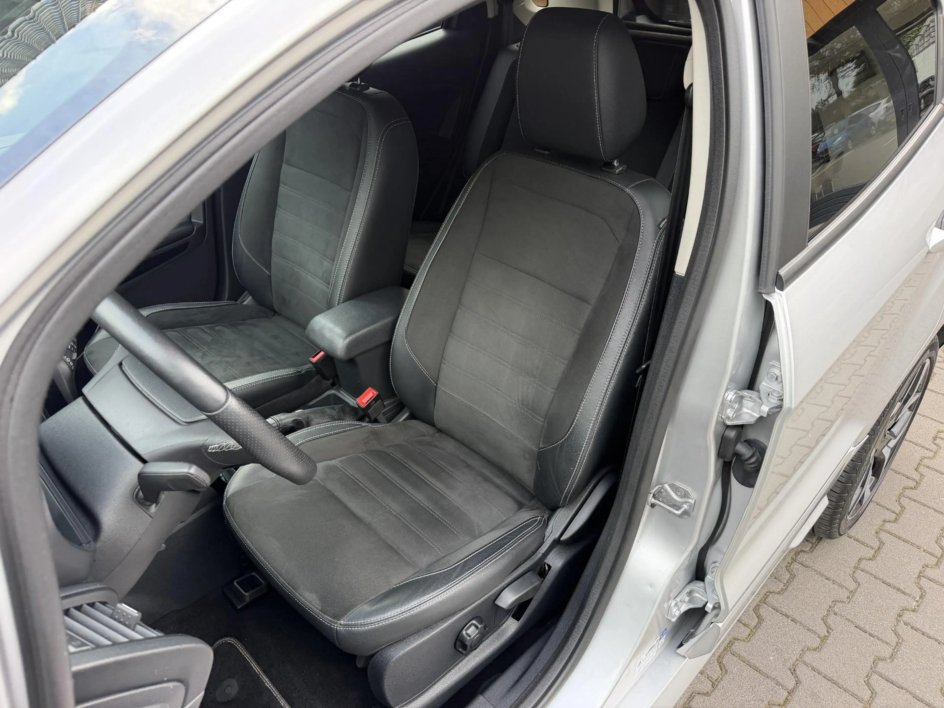 Ford EcoSport 1.0 140PK ST-Line 18 inch, Carplay, Stoelverw. Gar — photo 6