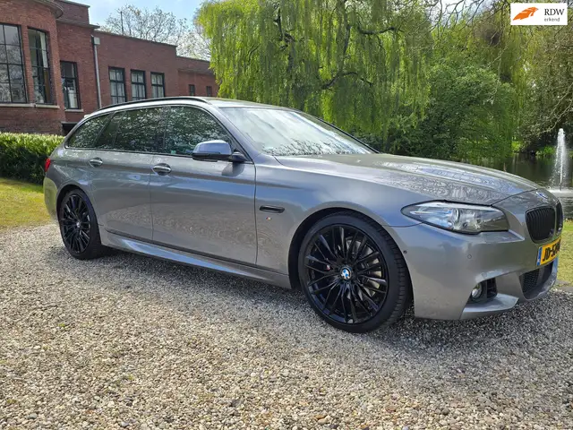 BMW 528 5-serie Touring 528i M-sport XENON/dak/TREKAAK