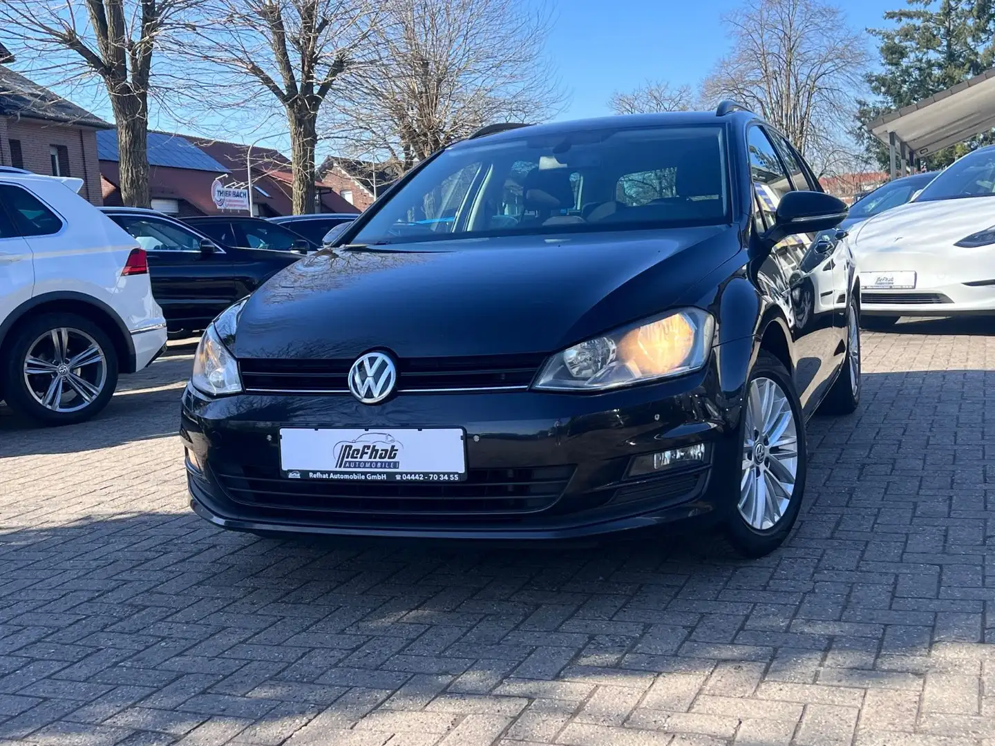 Volkswagen Golf VII Lim. Trendline BlueMotion*PDC*NAVI*AHK* Schwarz - 1
