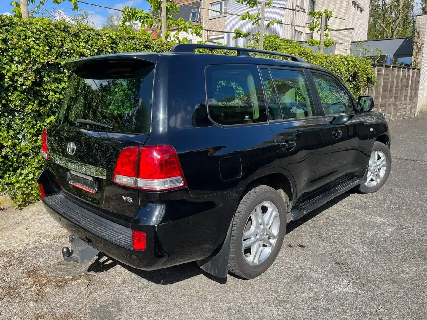Toyota Land Cruiser Land Cruiser V8 D-4D Automatik Чорний - 2