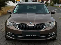 Skoda Octavia Combi Style DSG*AHK*CAM*CARPLAY*