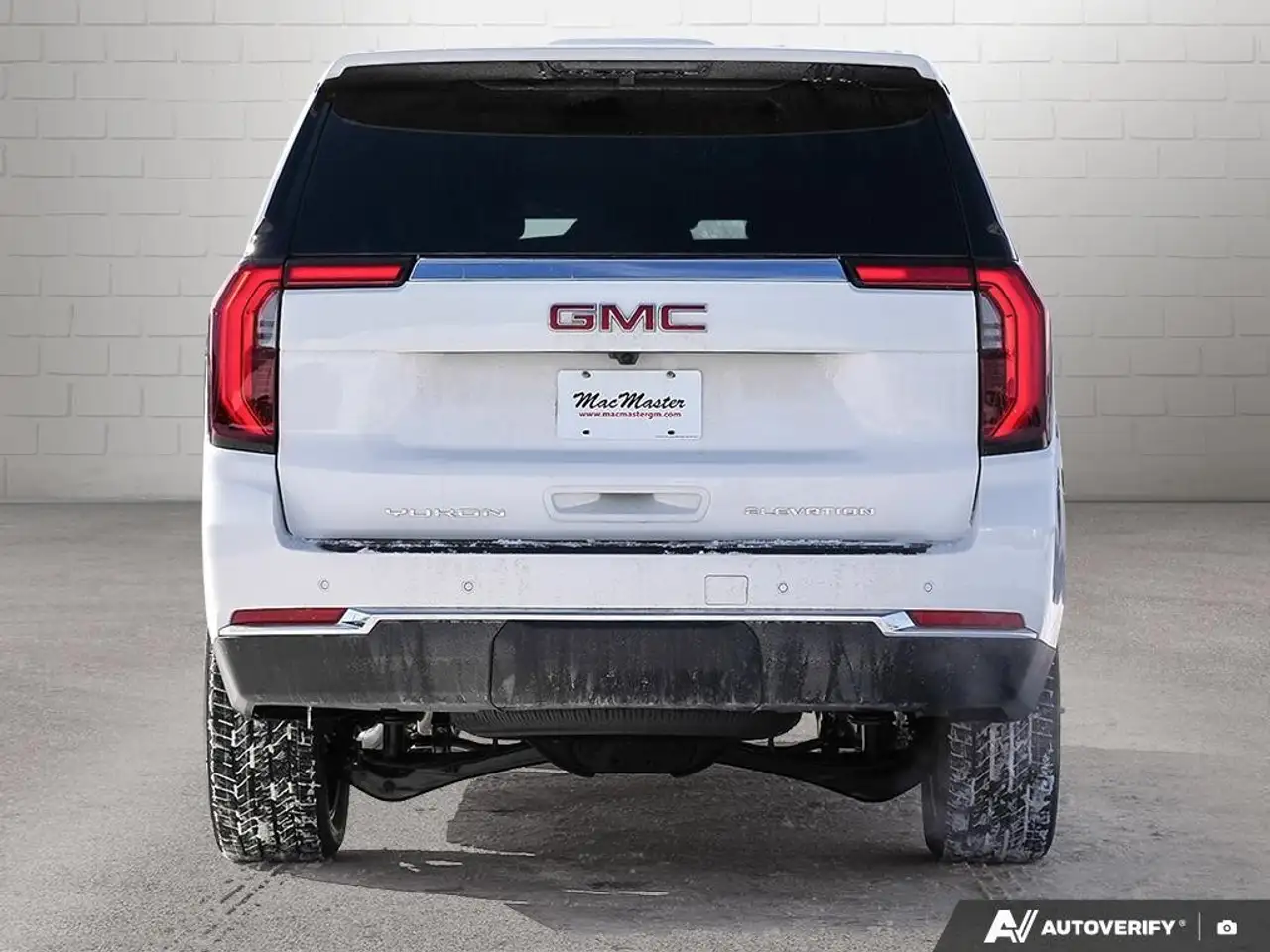 GMC Yukon снимка GMC Yukon