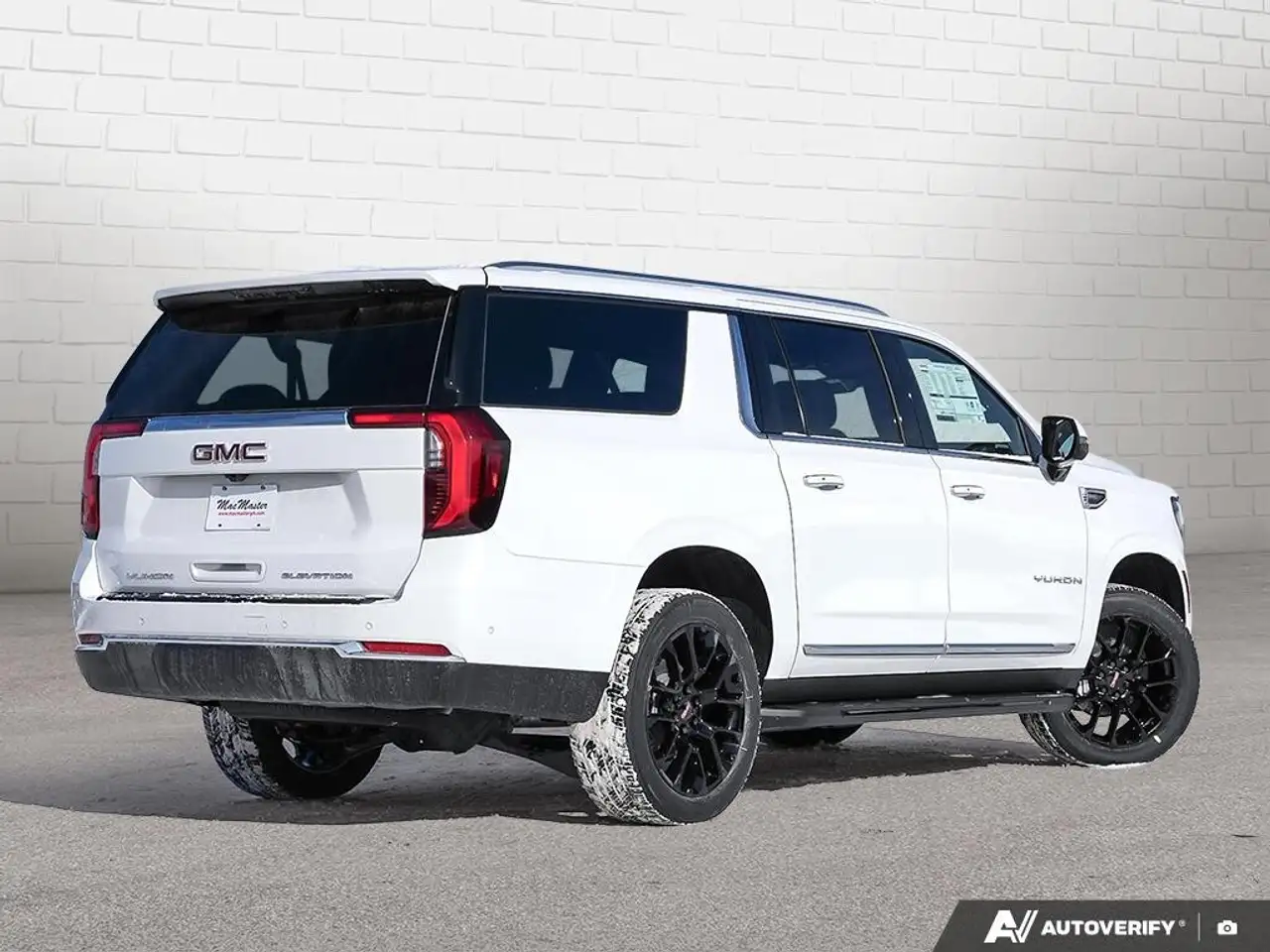 GMC Yukon снимка GMC Yukon