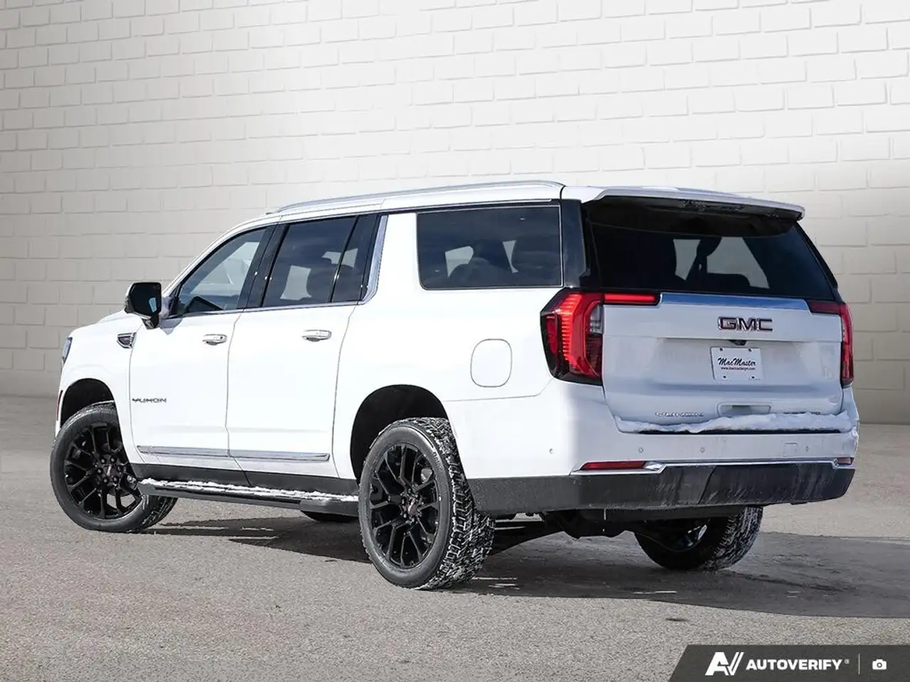 GMC Yukon снимка GMC Yukon
