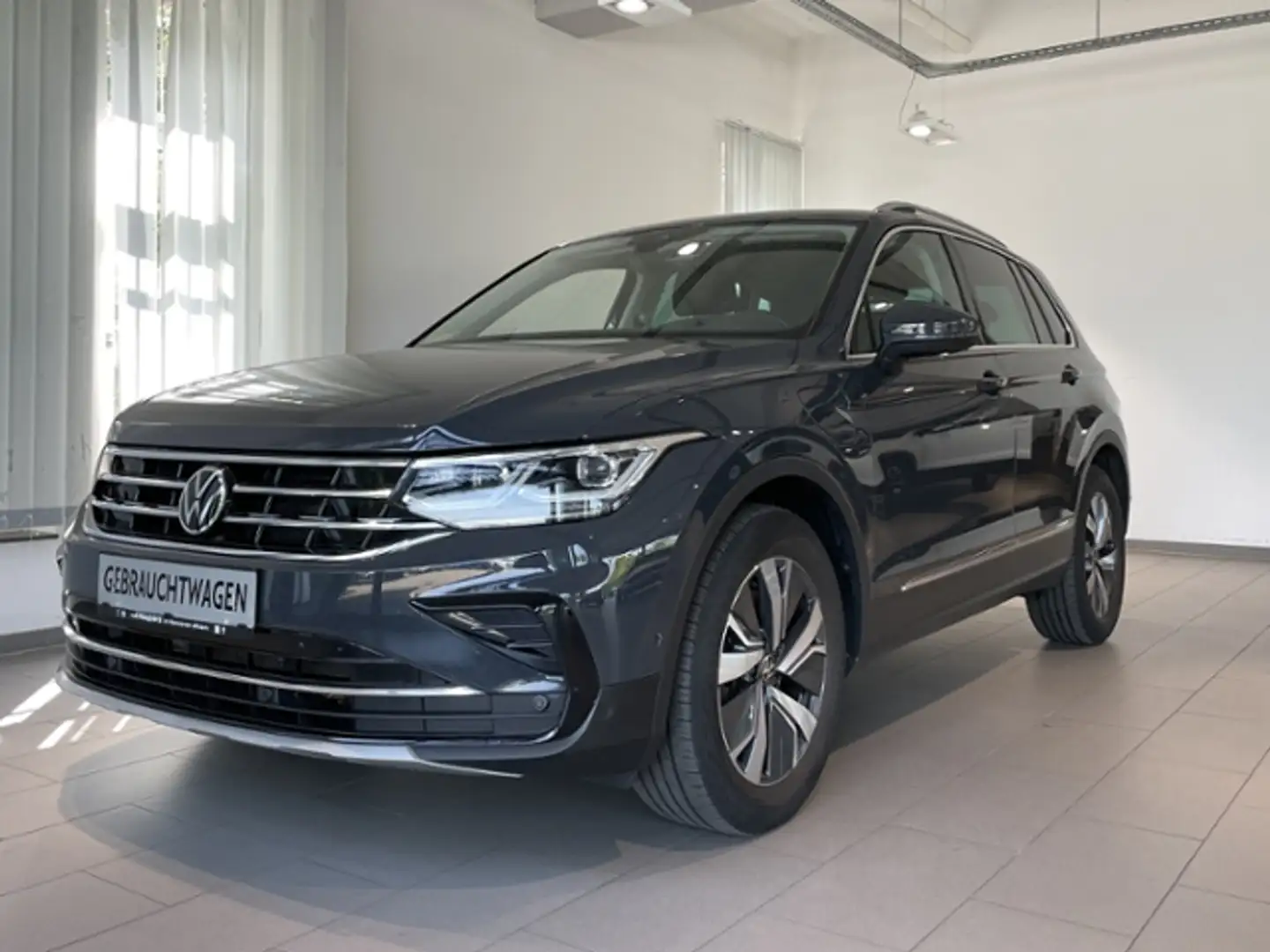 Volkswagen Tiguan 1.4 Plug-In Elegance +AHK+NAVI Grau - 2