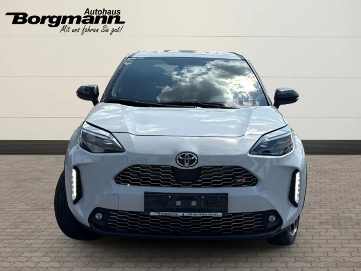 Toyota Yaris Cross Hybrid GR Sport 1.5 Apple CarPlay - Tempomat - LED Gris - 2