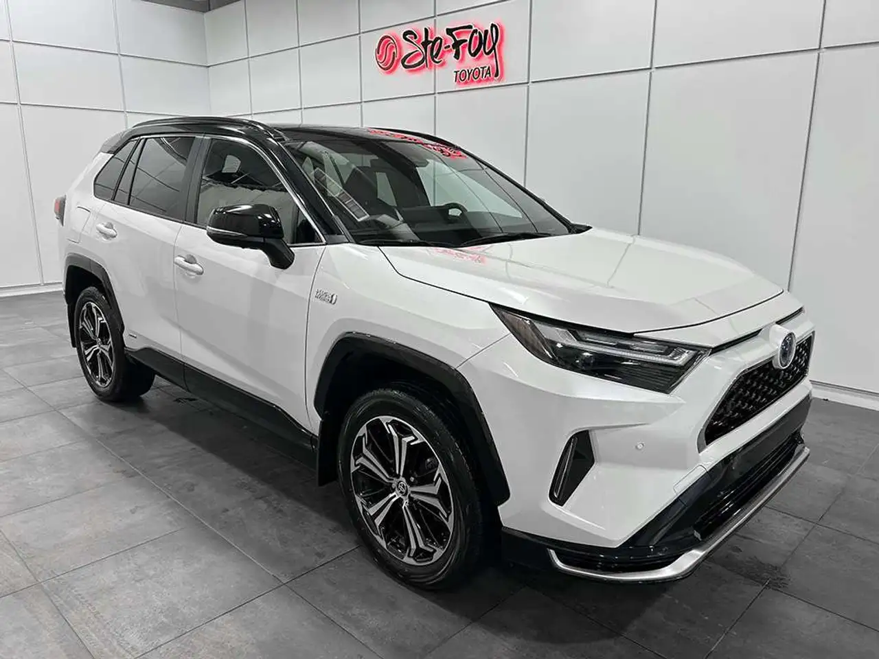 Toyota RAV 4 Prime снимка Toyota RAV 4 Prime