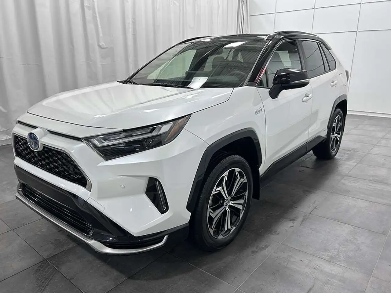 Toyota RAV 4 Prime снимка Toyota RAV 4 Prime