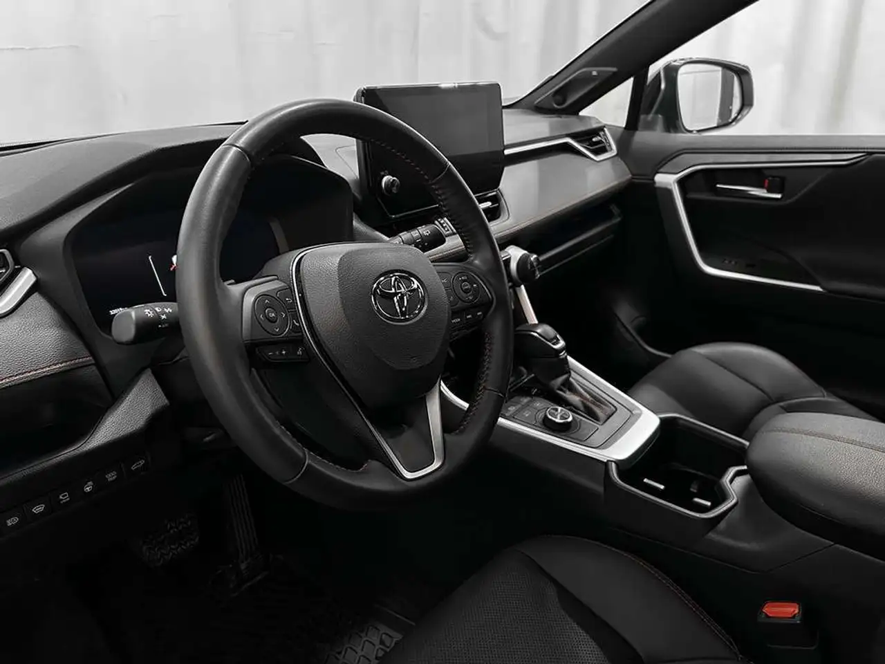 Toyota RAV 4 Prime снимка Toyota RAV 4 Prime