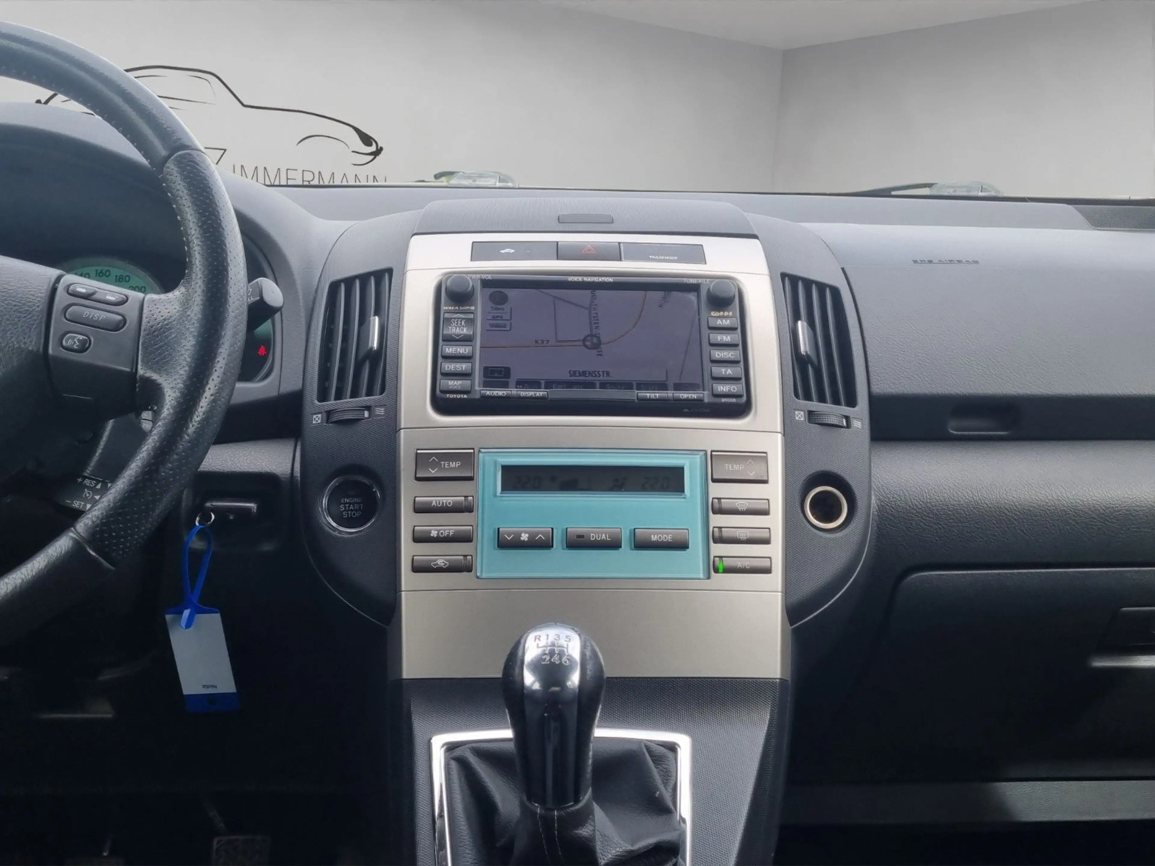 Toyota Corolla Verso 2.2 D-CAT Executive 7-Sitzer — photo 12