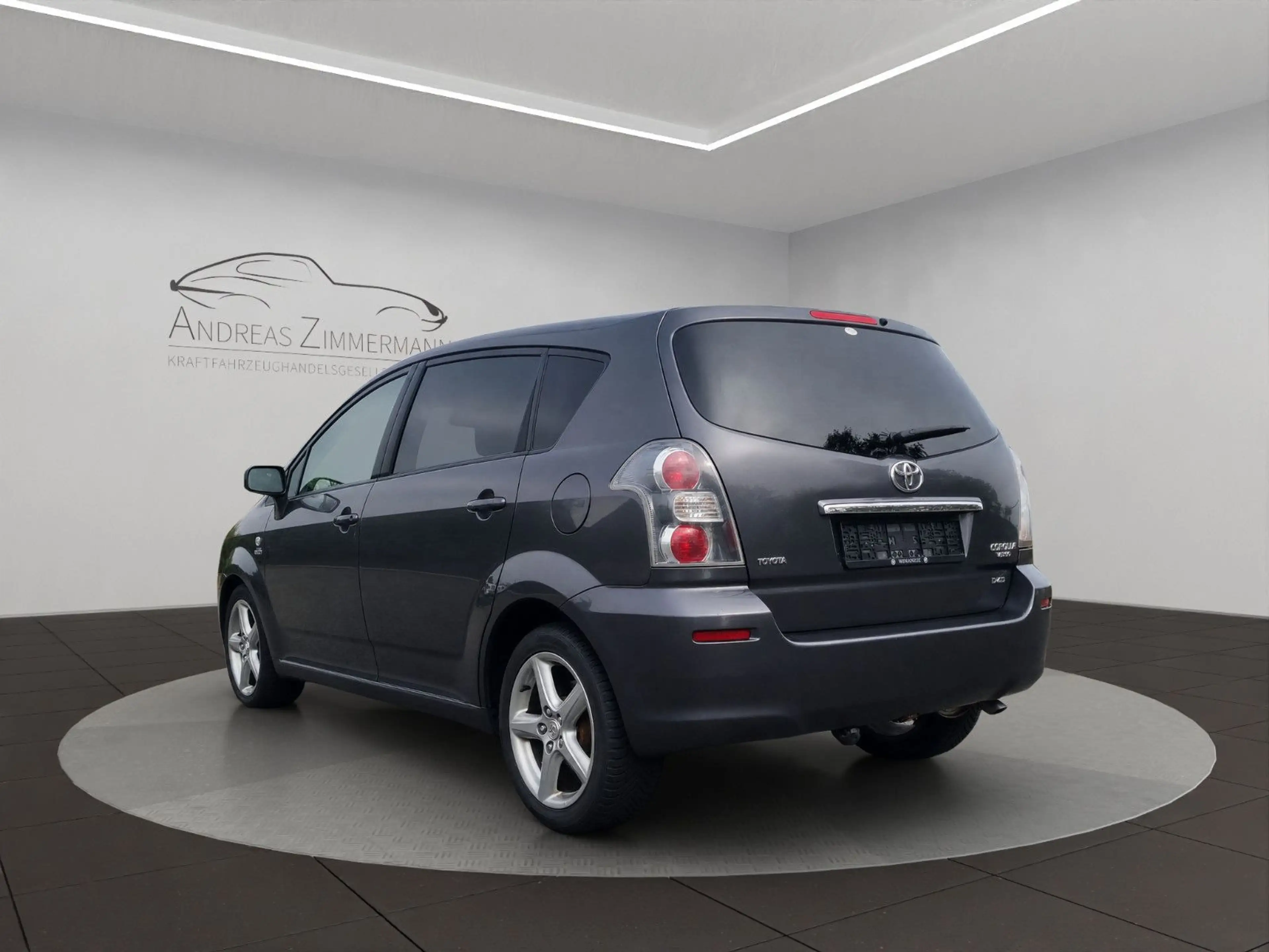 Toyota Corolla Verso 2.2 D-CAT Executive 7-Sitzer — photo 6