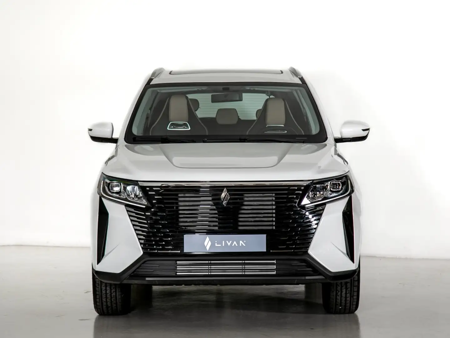 Livan X3 Pro 1.5 TGDI 5P Weiß - 2