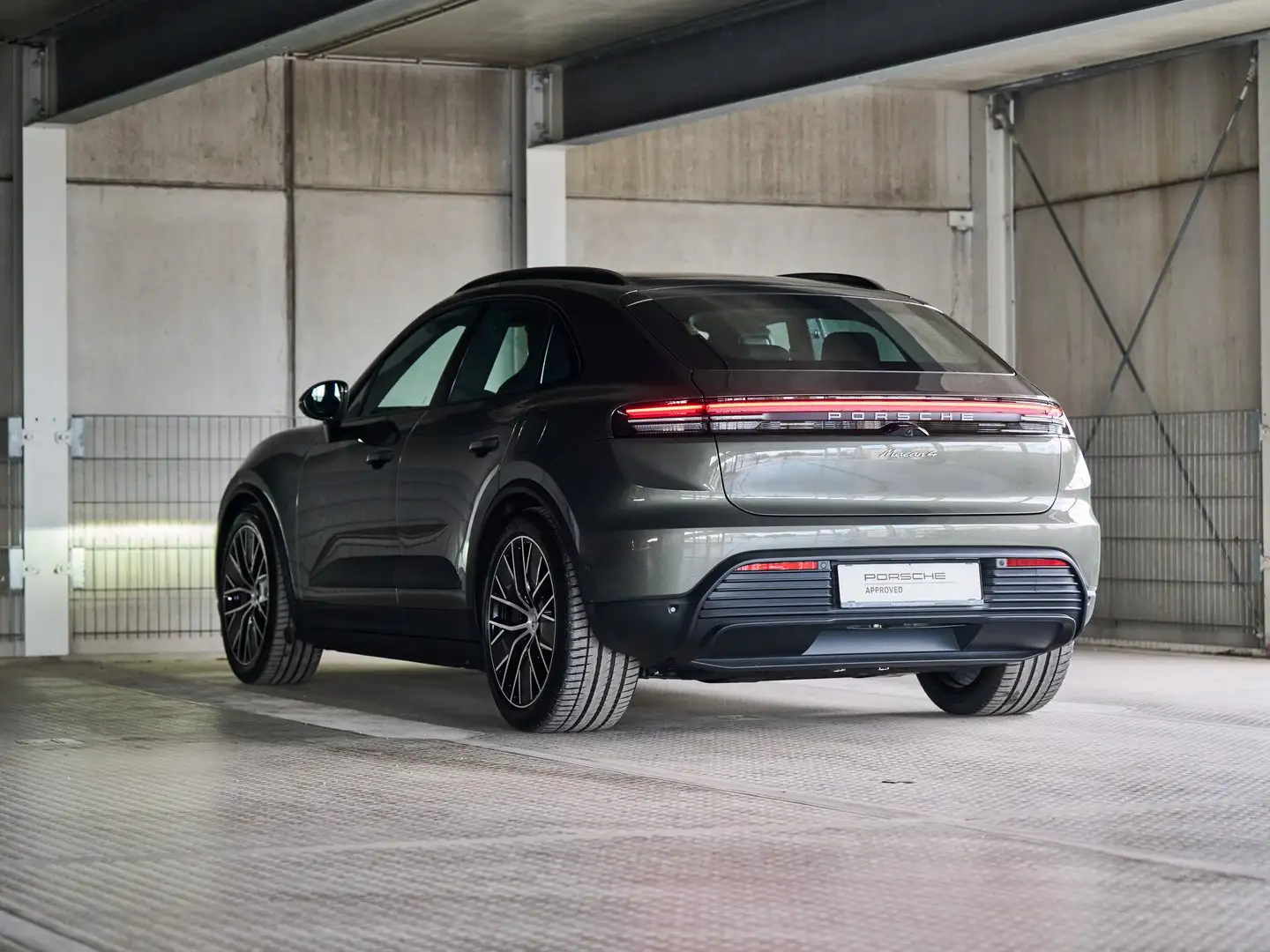 Porsche Macan 4 Vert - 2
