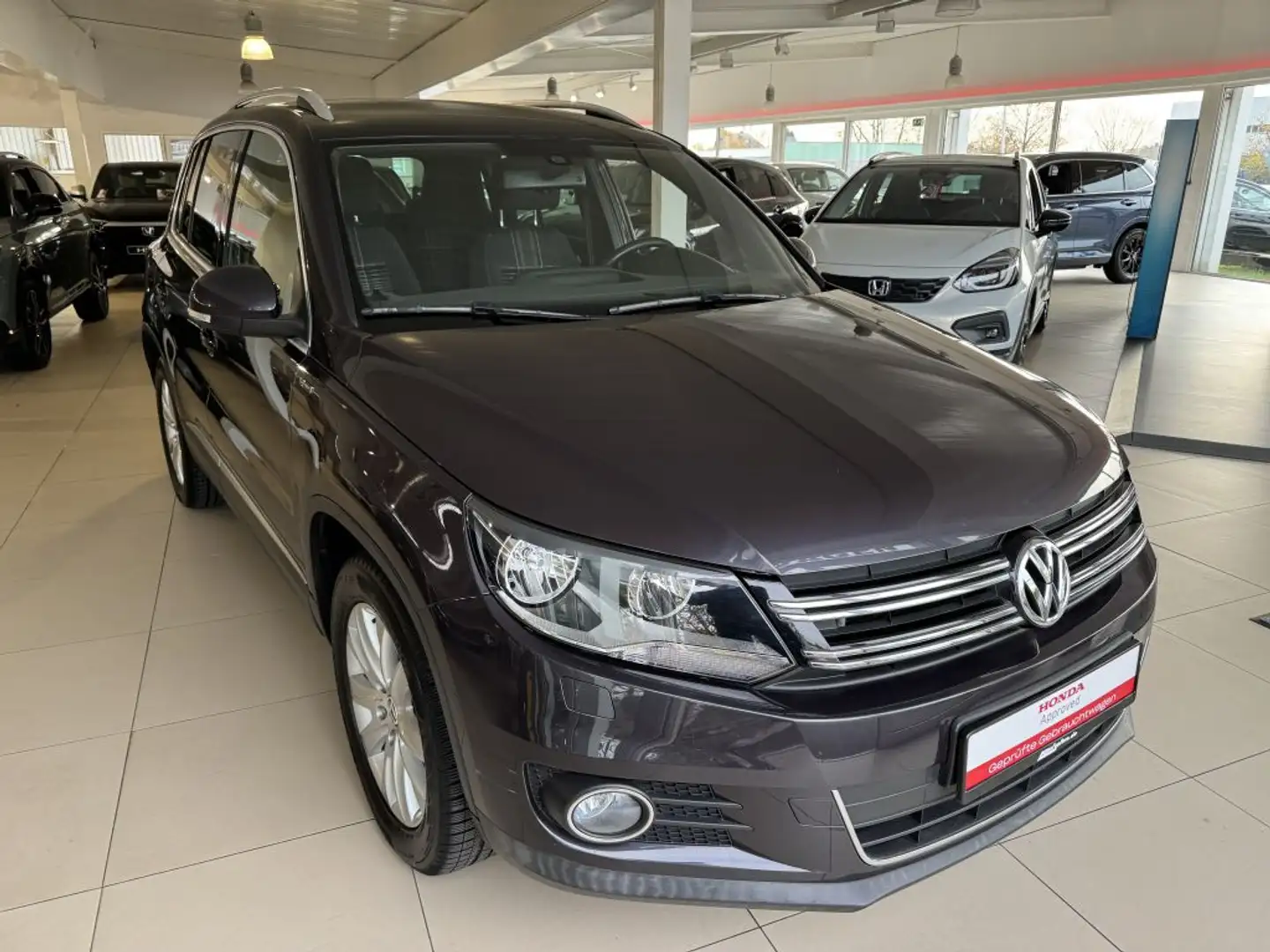 Volkswagen Tiguan 2.0 TDI DPF BlueMotion Technology Lounge Sport & S Gris - 1