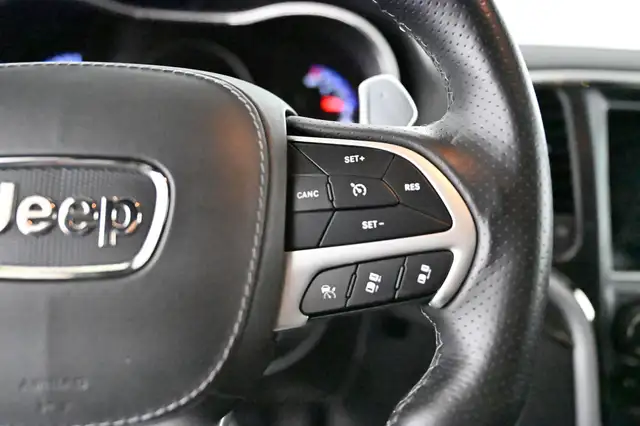 Jeep Grand Cherokee view 29