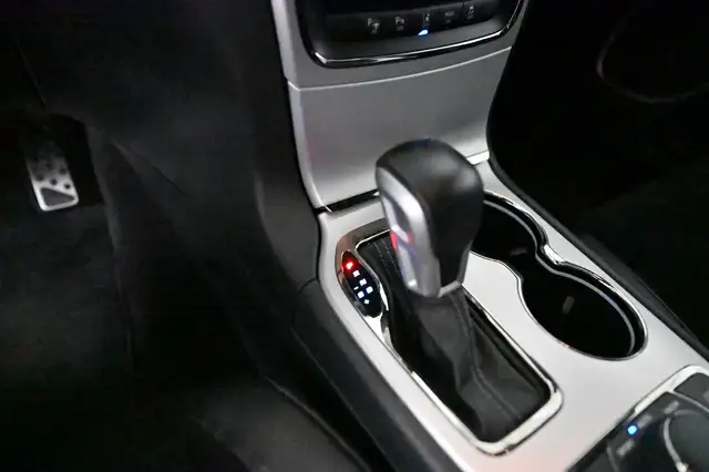 Jeep Grand Cherokee view 27