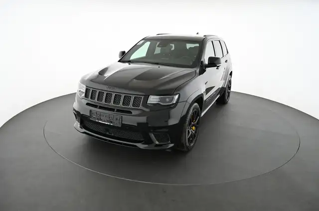 Jeep Grand Cherokee view 11
