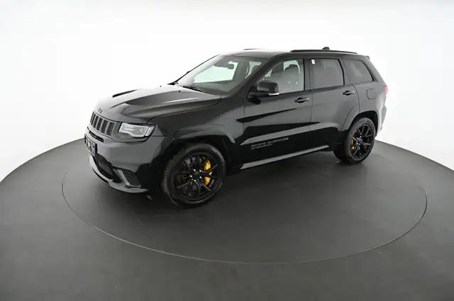 Jeep Grand Cherokee view 3