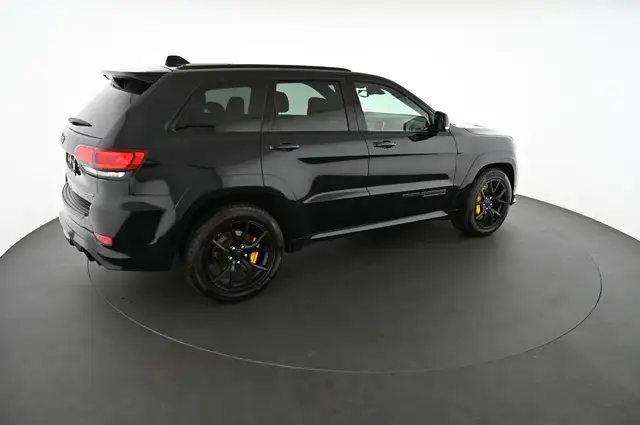 Jeep Grand Cherokee view 4