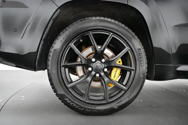 Jeep Grand Cherokee view 18