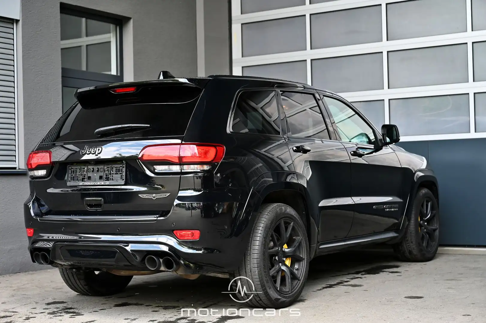 Jeep Grand Cherokee 6.2 V8 Supercharged Trackhawk EXP € 60.480,- Schwarz - 2