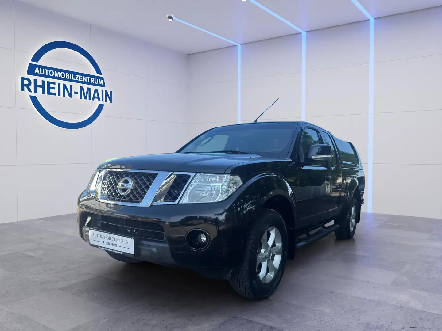 Nissan Navara King Cab SE 4X4 1. Hand Extrakabine HARDTOP AHK 2, Schwarz - 1