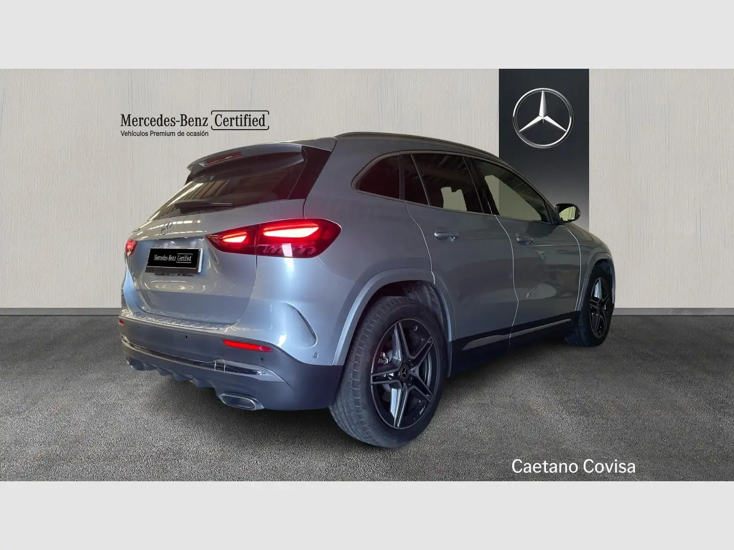 Mercedes-Benz GLA 200 D Plateado - 2