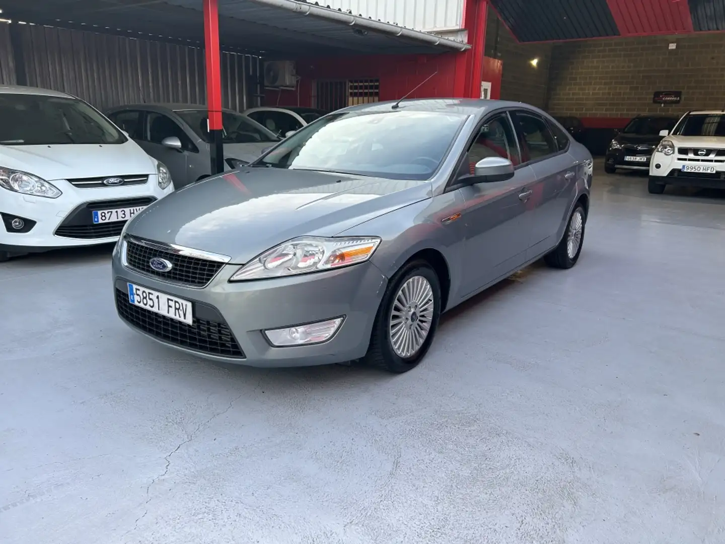 Ford Mondeo 1.8TDCi Ambiente - 2