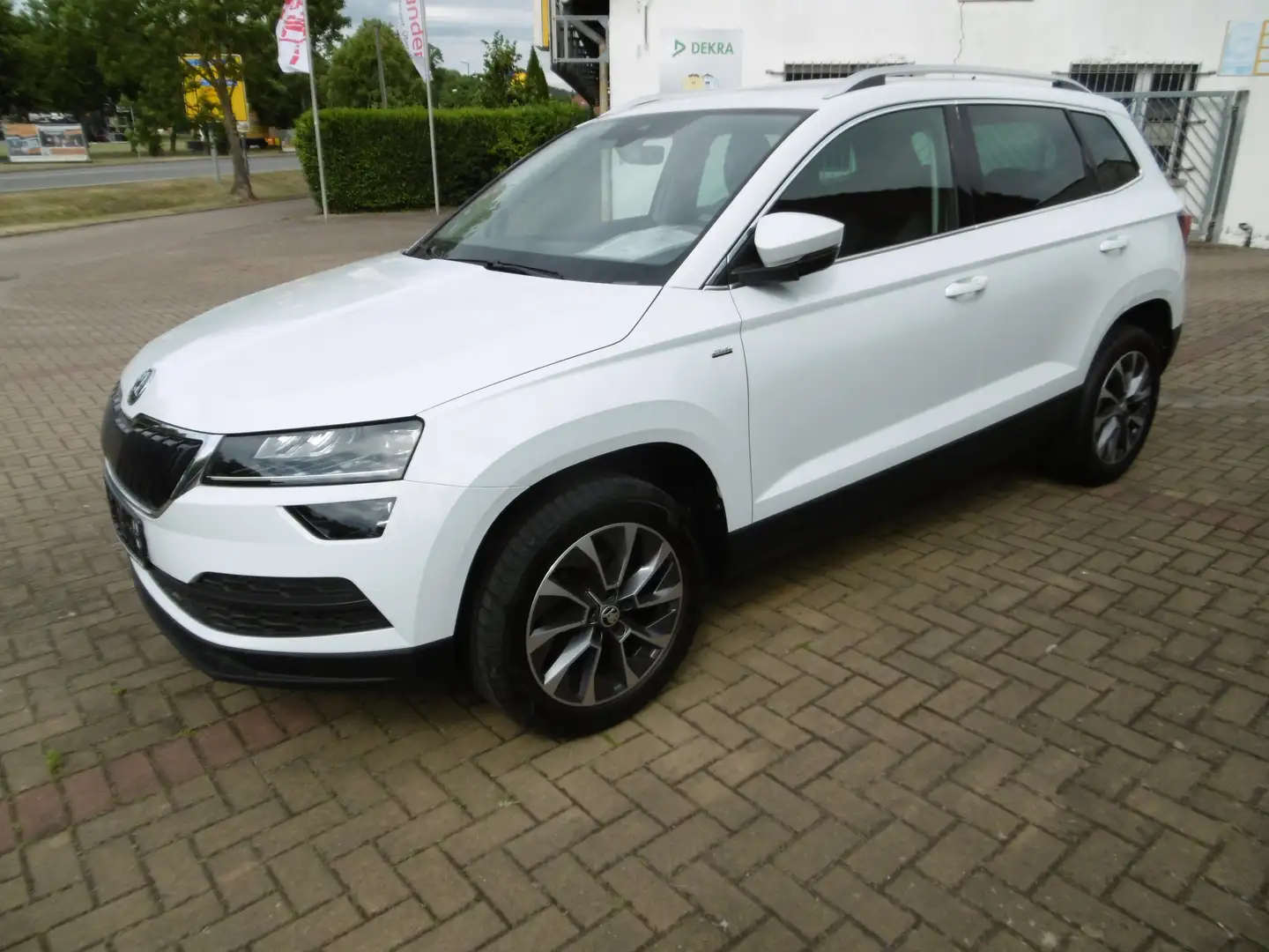 Skoda Karoq Drive 125 1,5 TSI DSG Blanc - 1