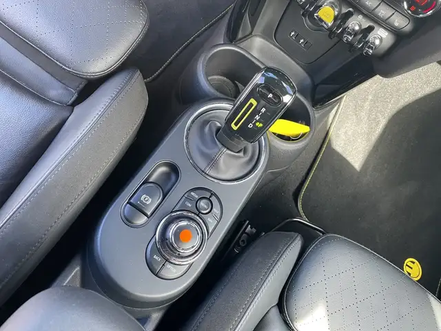 MINI Hatch view 13